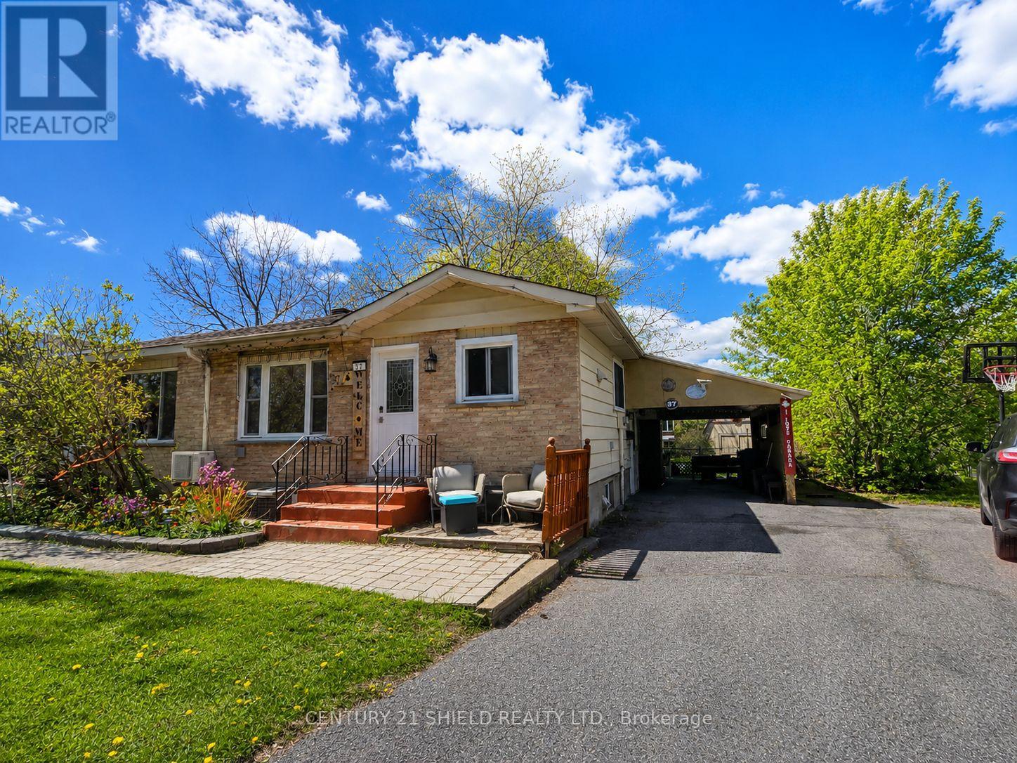 37 KINGSLEA CRESCENT, Cornwall, Ontario