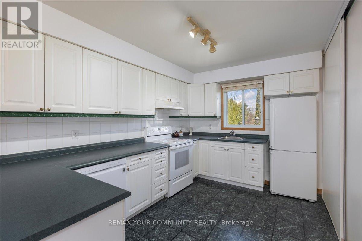 586 Rohallion Road, Kawartha Lakes (Carden), Ontario  L0K 1B0 - Photo 19 - X13123756