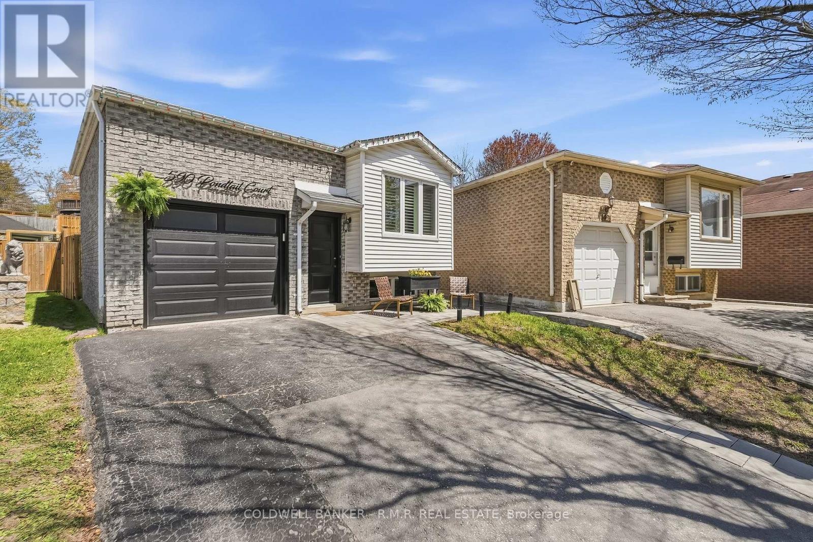 590 PONDTAIL COURT, Oshawa, Ontario