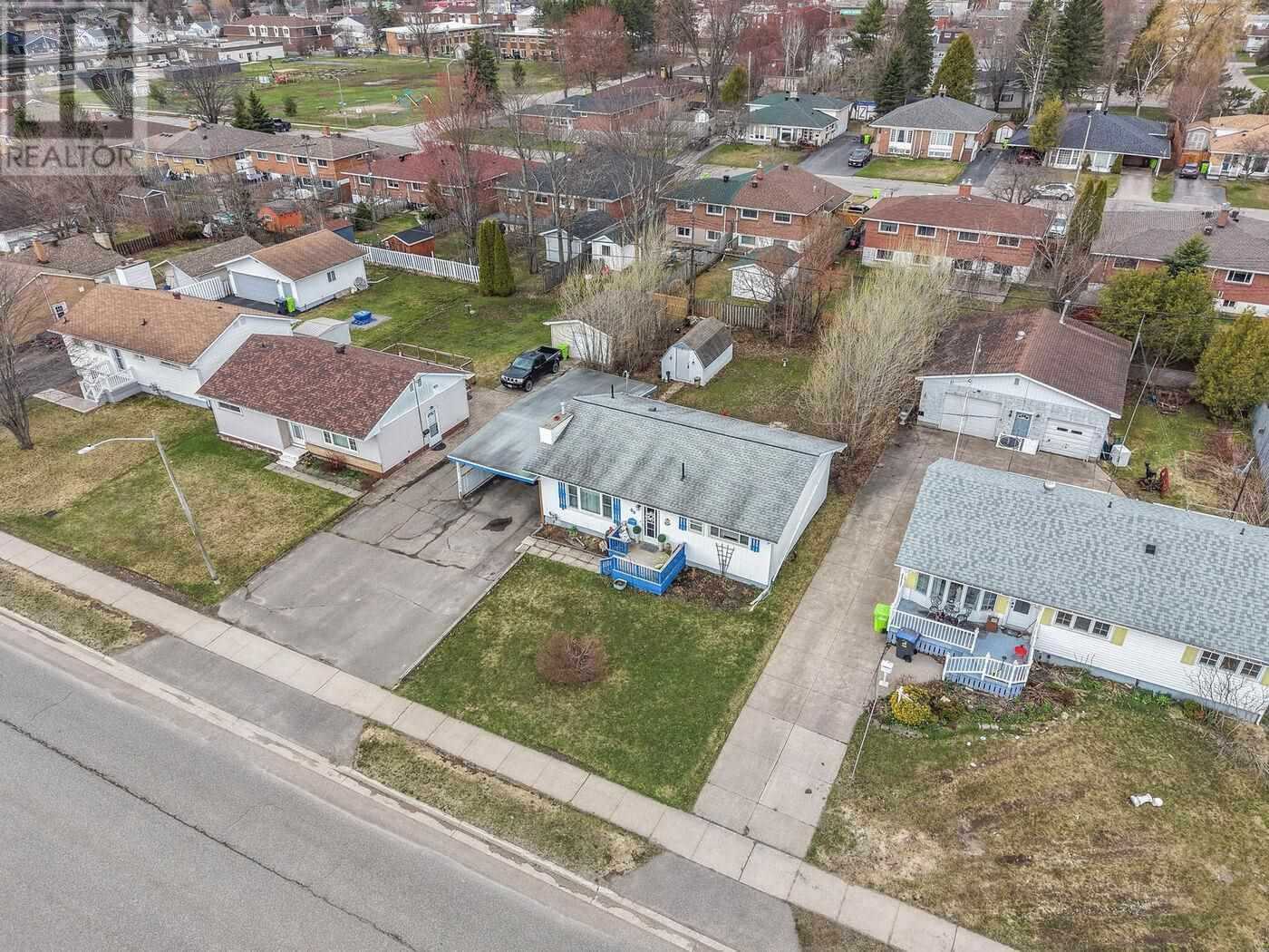 69 Pentagon Blvd, Sault Ste. Marie, Ontario  P6B 5J2 - Photo 4 - SM260921