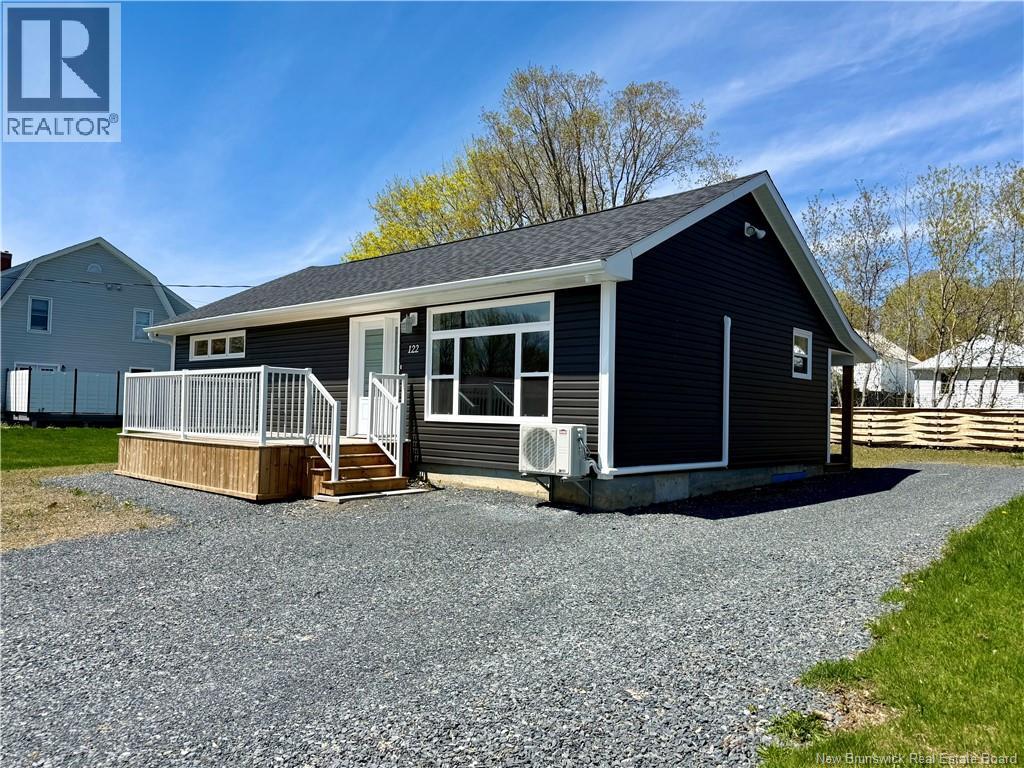122 St. John Street, Woodstock, New Brunswick  E7M 2V1 - Photo 4 - NB133434