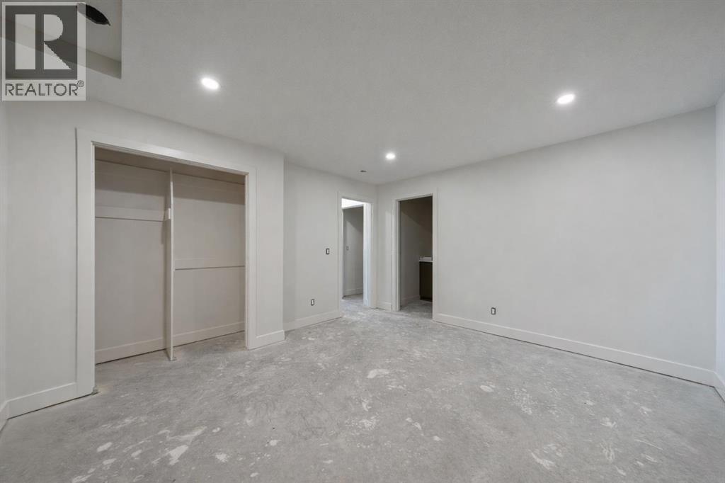 710 Bridge Crescent NE, Calgary, Alberta  T2E 5B5 - Photo 21 - A2287938