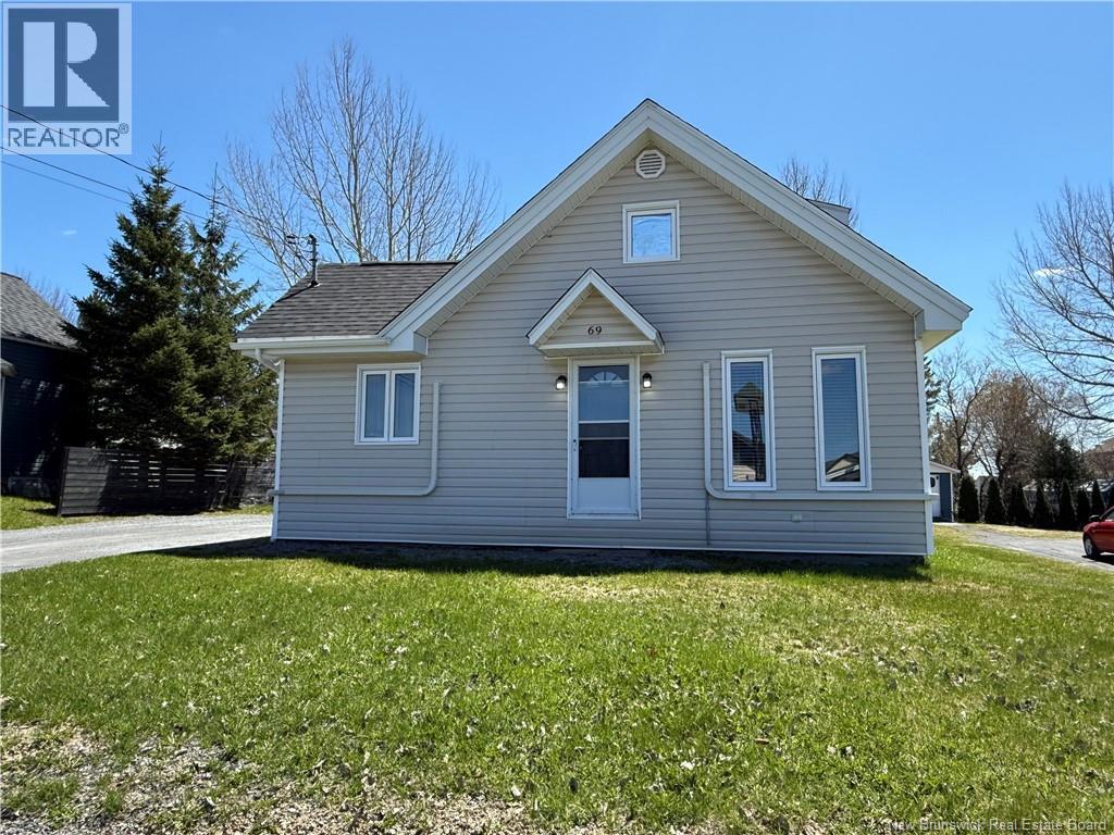 69 Pont Road, Saint-Léonard, New Brunswick  E7E 1Y4 - Photo 2 - NB139439
