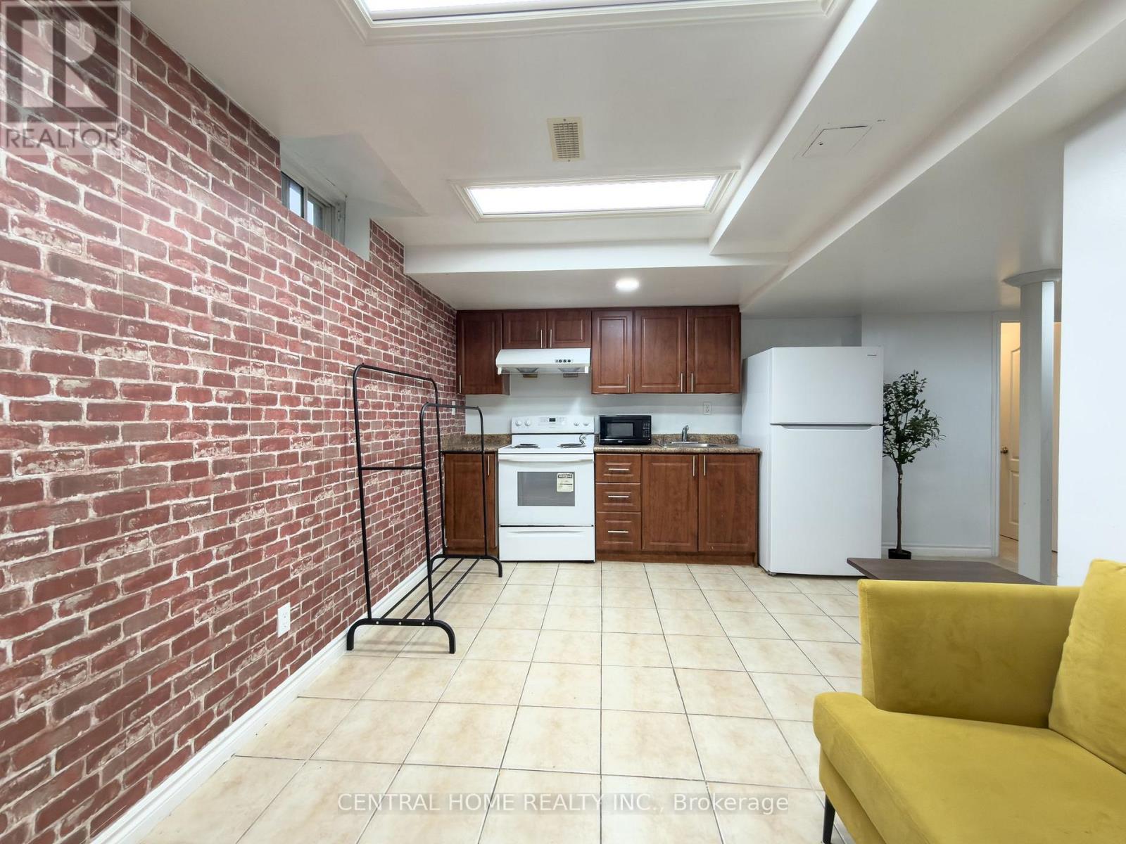 Bsmt - 25 Eastvale Drive, Markham, Ontario  L3S 4N9 - Photo 3 - N13119394
