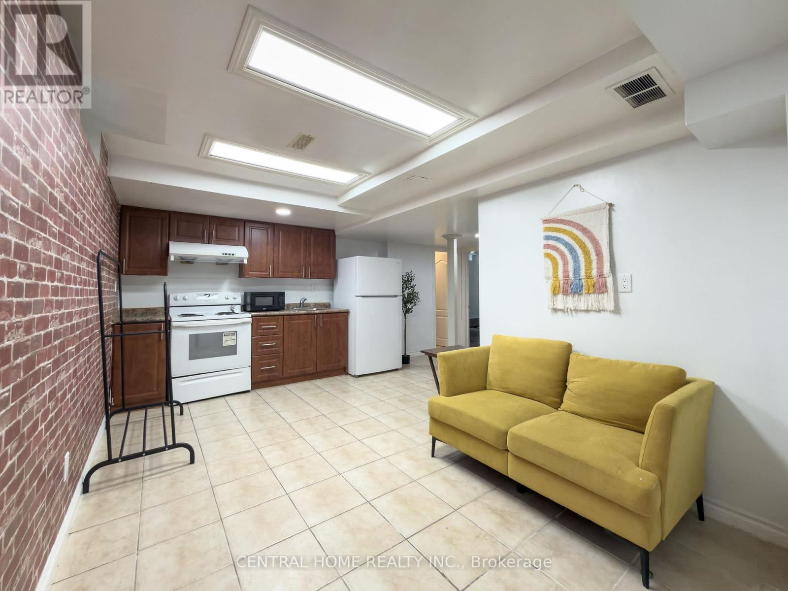 Bsmt - 25 Eastvale Drive, Markham, Ontario  L3S 4N9 - Photo 2 - N13119394