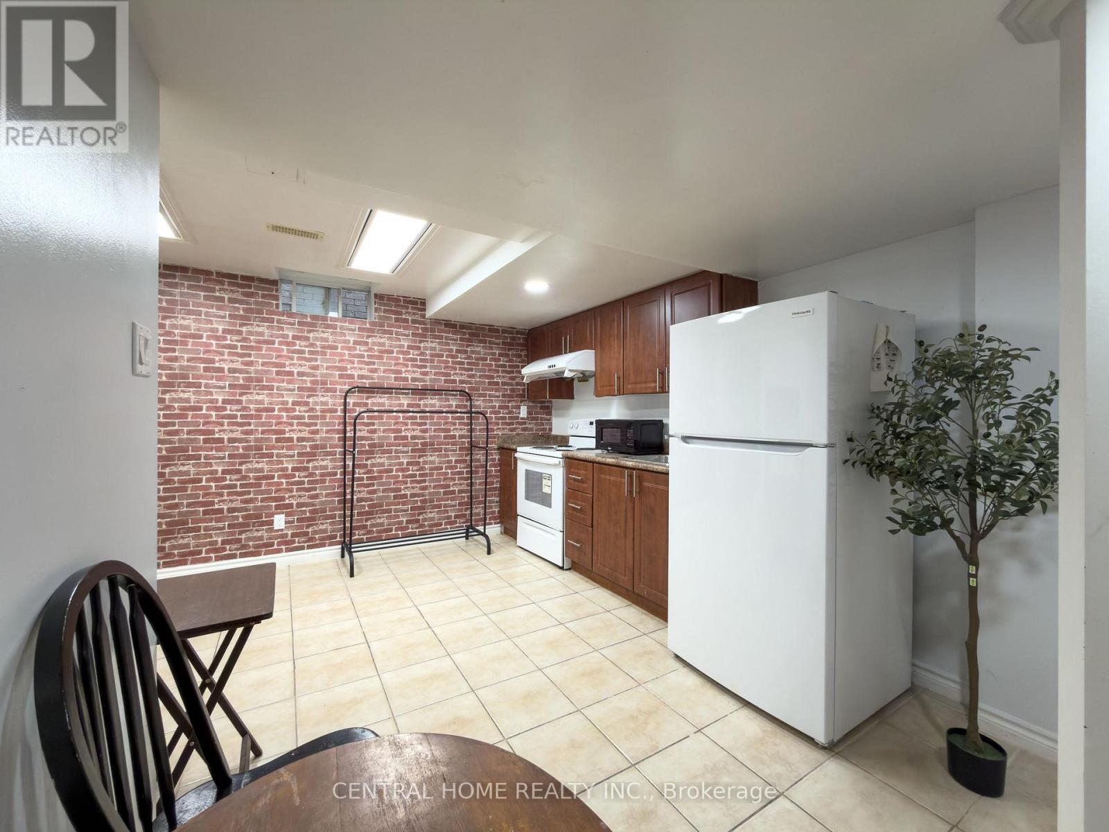 Bsmt - 25 Eastvale Drive, Markham, Ontario  L3S 4N9 - Photo 6 - N13119394