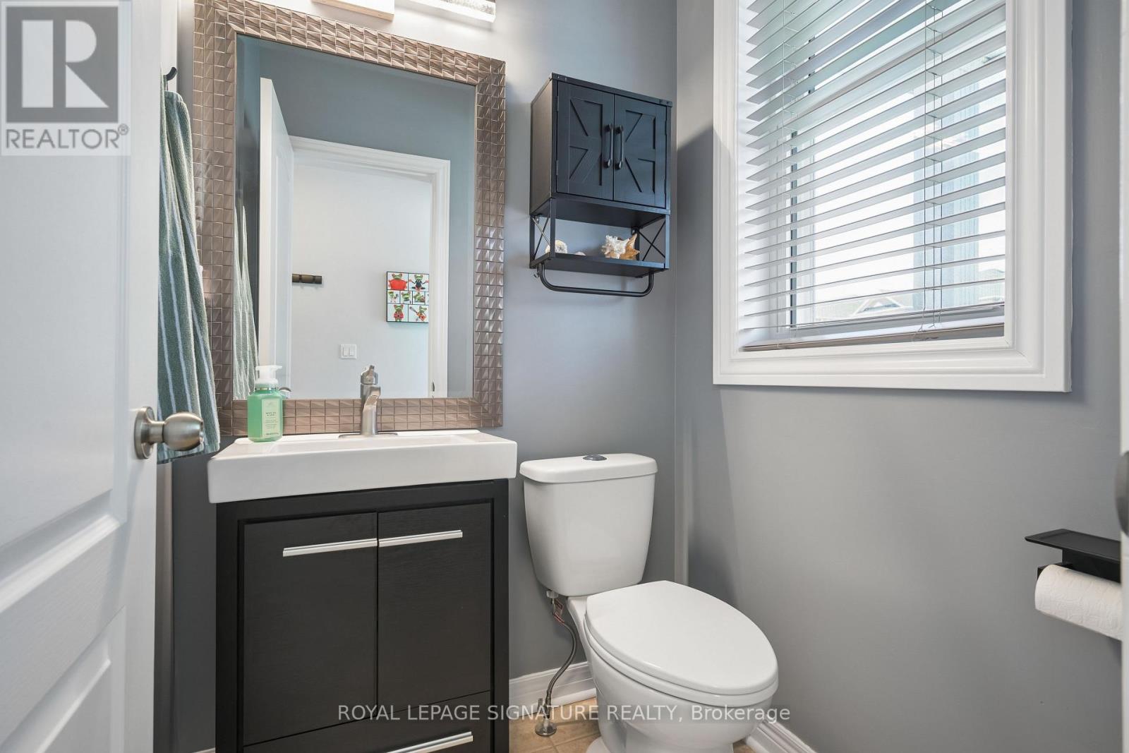 18 Senwood Street, Brampton, Ontario  L7A 3S5 - Photo 9 - W13122340