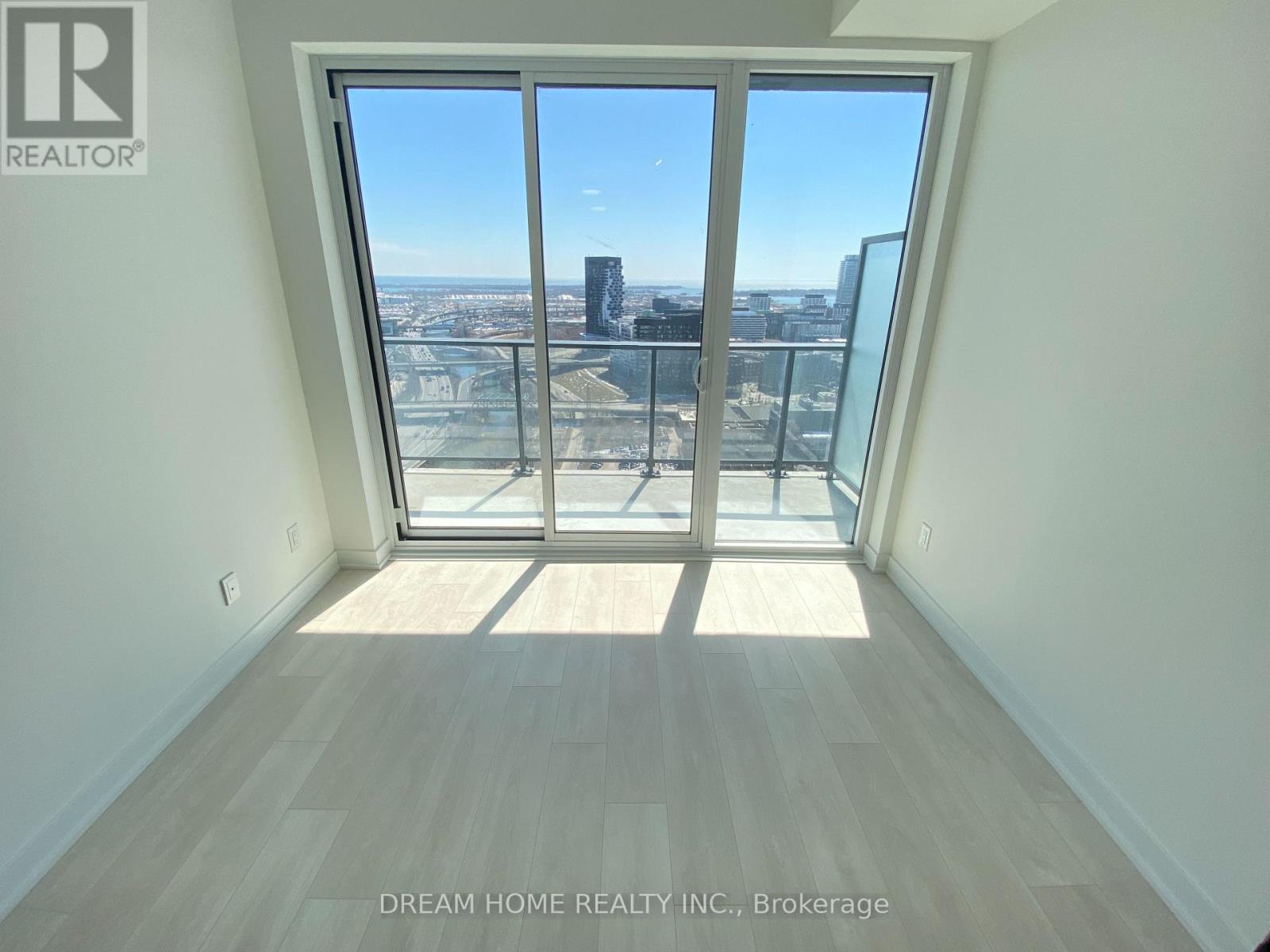 911 - 5 Defries Street, Toronto, Ontario  M5A 0W7 - Photo 5 - C13123996