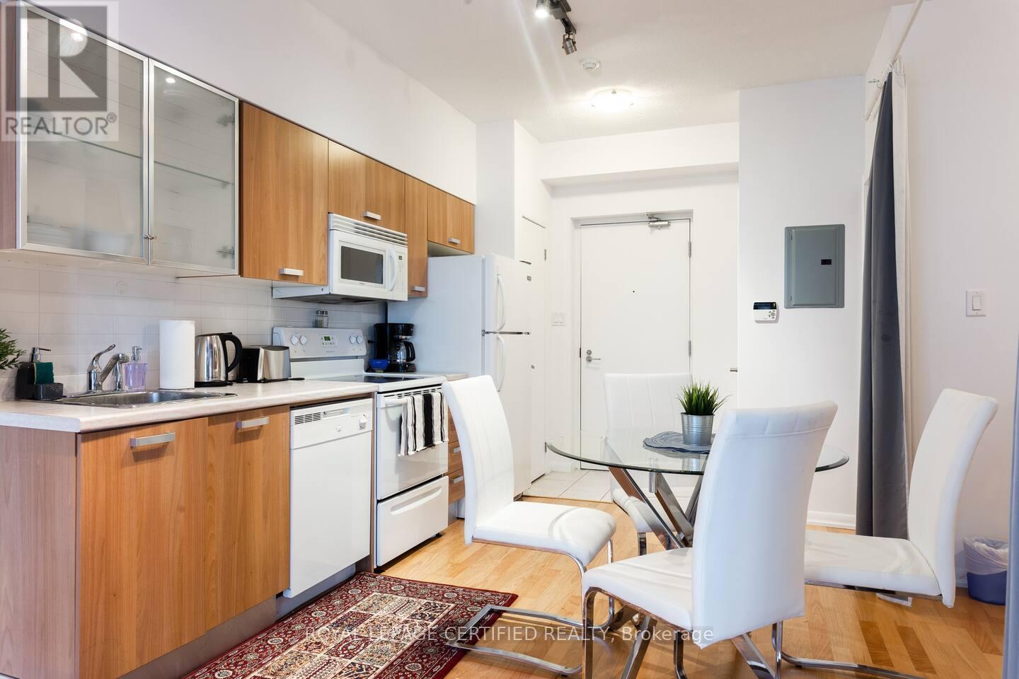 3210 - 38 Grenville Street, Toronto, Ontario  M4Y 3G5 - Photo 6 - C13124002