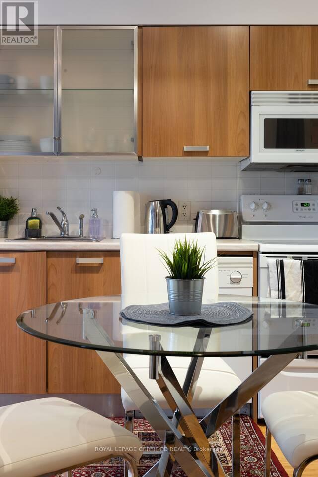 3210 - 38 Grenville Street, Toronto, Ontario  M4Y 3G5 - Photo 7 - C13124002