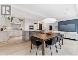 1002 - 77 CHARLES STREET W, Toronto, Ontario