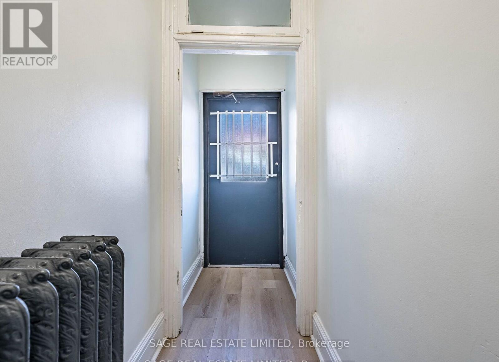 Upper - 1153 Dundas Street W, Toronto, Ontario  M6J 1X3 - Photo 15 - C13124134