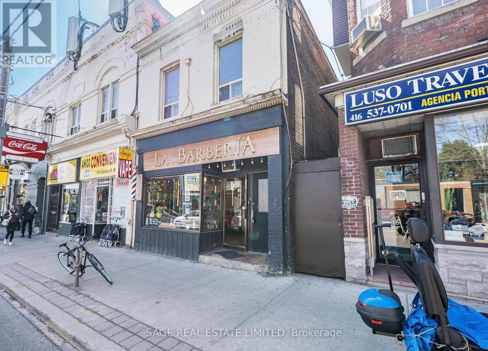 Upper - 1153 Dundas Street W, Toronto, Ontario  M6J 1X3 - Photo 16 - C13124134