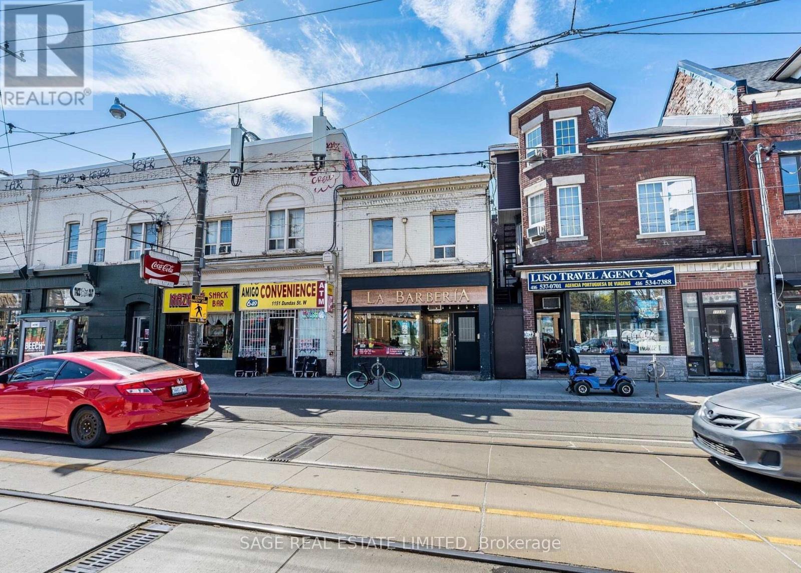 Upper - 1153 Dundas Street W, Toronto, Ontario  M6J 1X3 - Photo 18 - C13124134