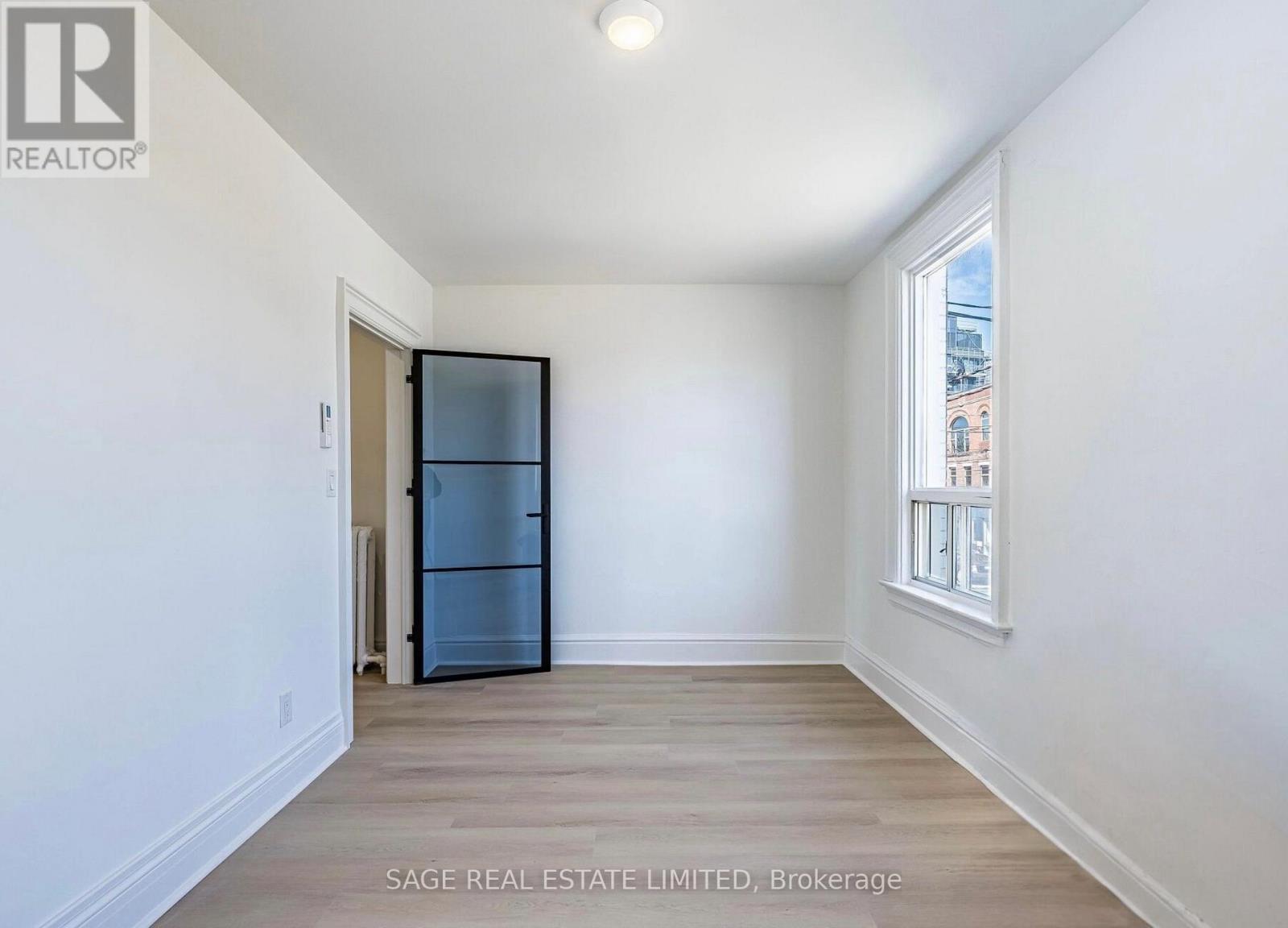 Upper - 1153 Dundas Street W, Toronto, Ontario  M6J 1X3 - Photo 9 - C13124134