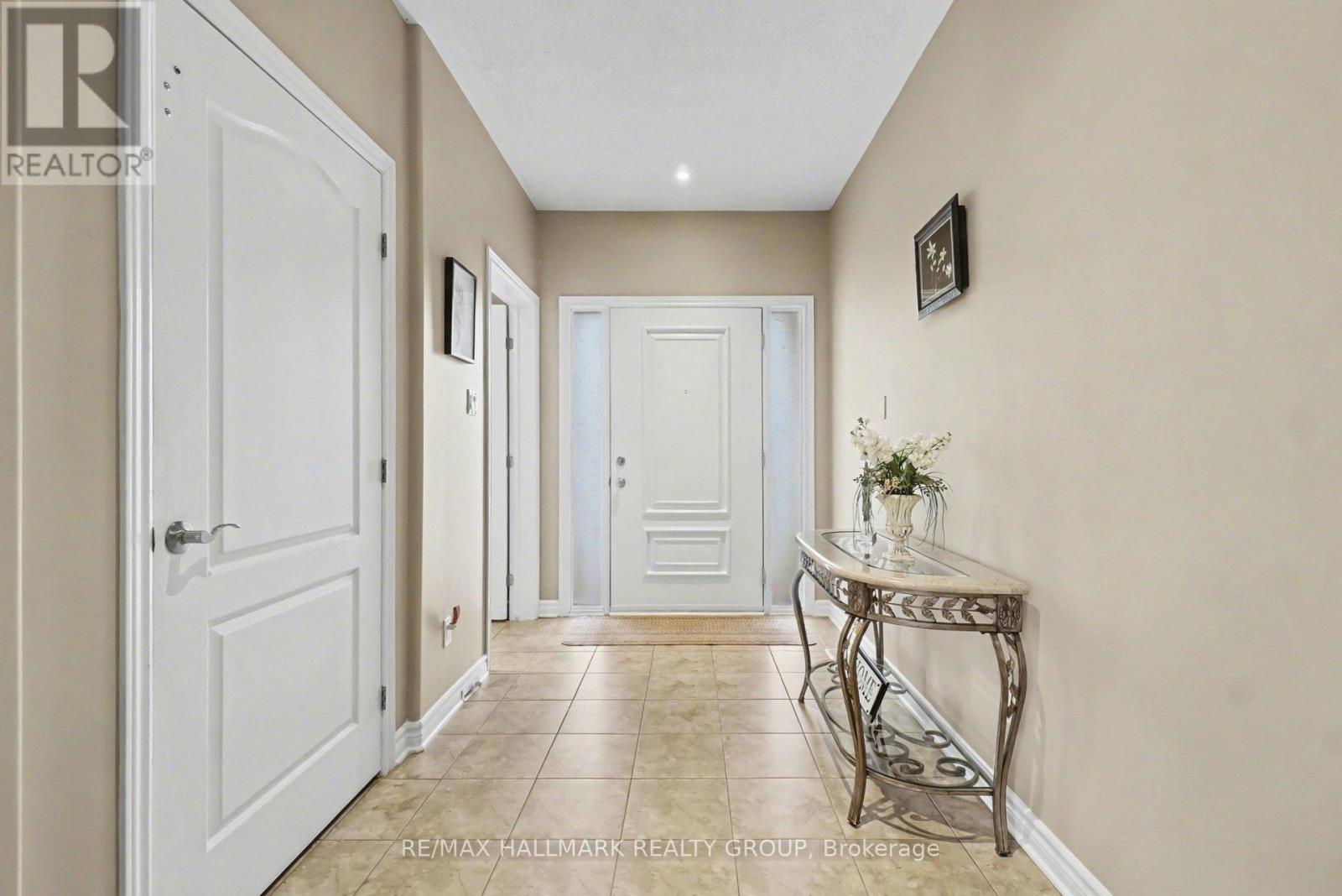 510 White Alder Avenue, Ottawa, Ontario  K1T 0G4 - Photo 2 - X13055146