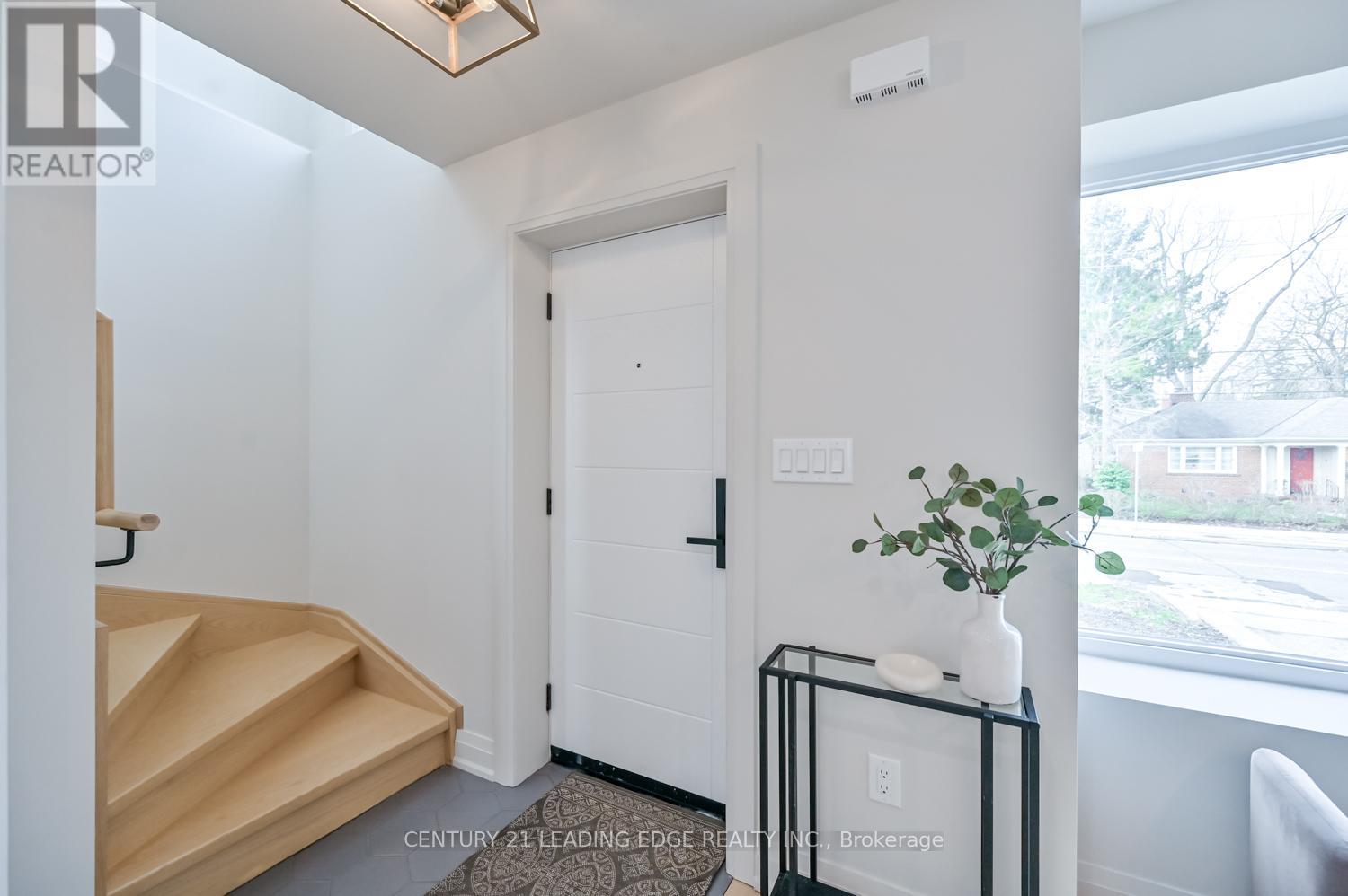 227 Warden Avenue, Toronto, Ontario  M1N 2Z6 - Photo 4 - E13123866