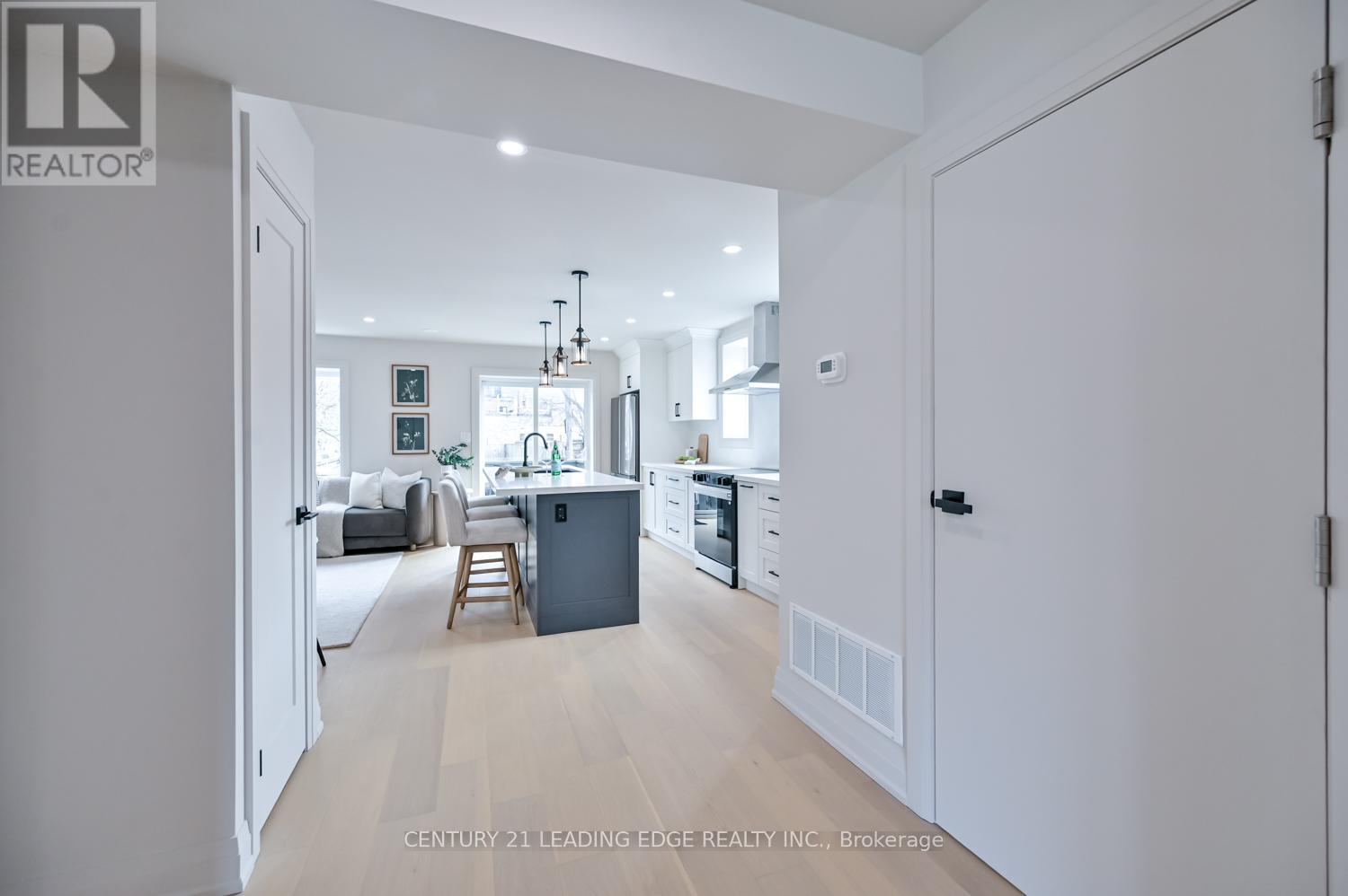 227 Warden Avenue, Toronto, Ontario  M1N 2Z6 - Photo 9 - E13123866