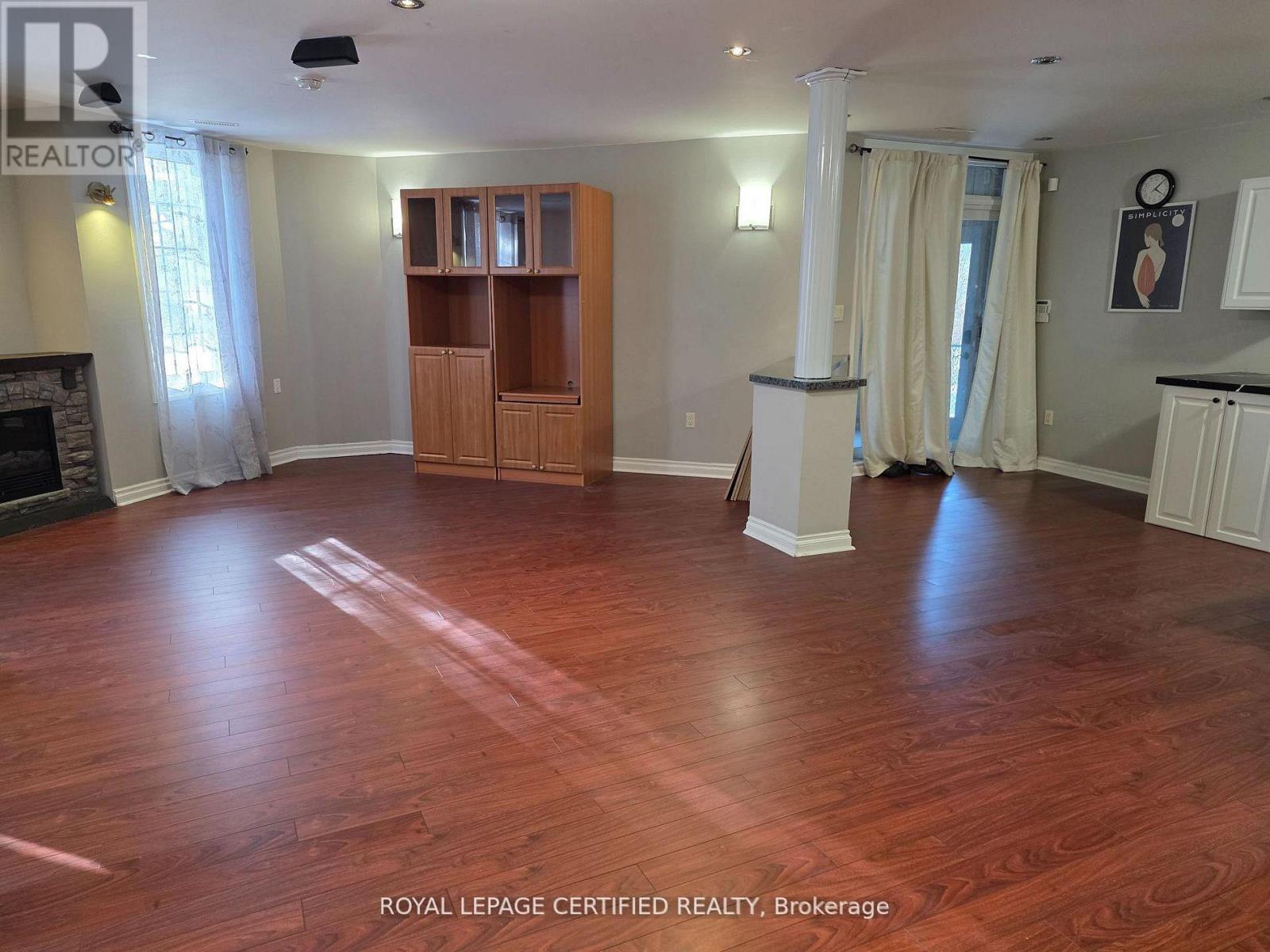 12 Fabrizio Court, Whitby, Ontario  L1M 2J1 - Photo 8 - E13123916