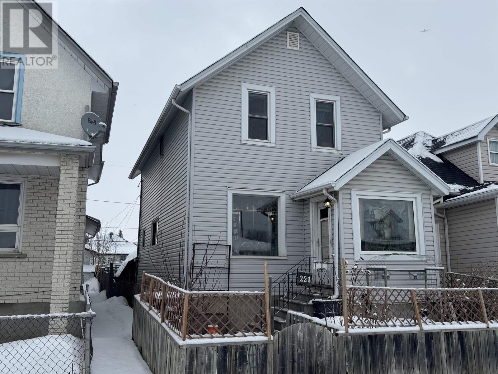 221 Heron Street, Thunder Bay, Ontario  P7C 2M4 - Photo 1 - TB2600787