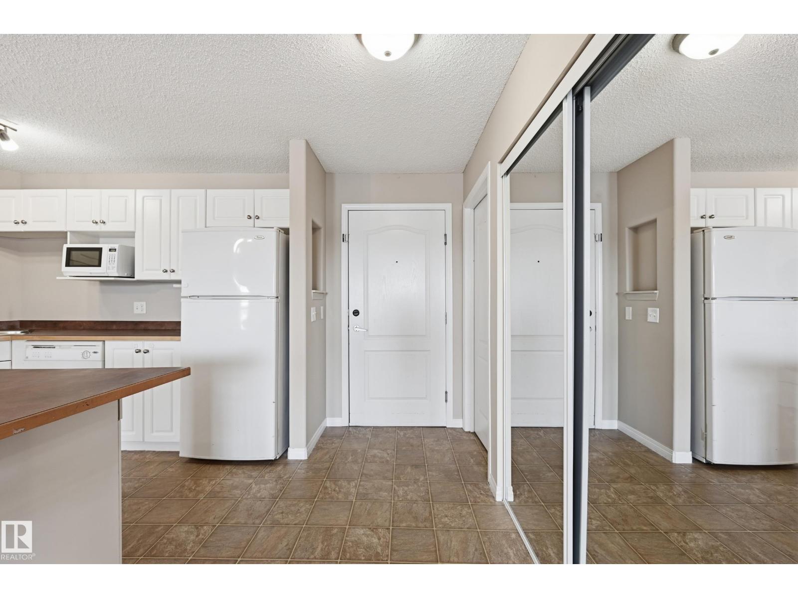 #105 5350 199 St Nw, Edmonton, Alberta  T6M 0A5 - Photo 4 - E4487449