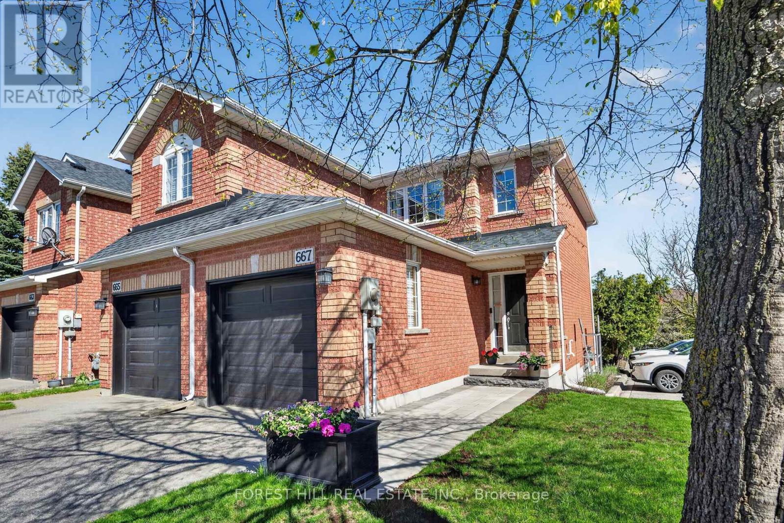4 - 667 MACNAB GATE, Newmarket, Ontario