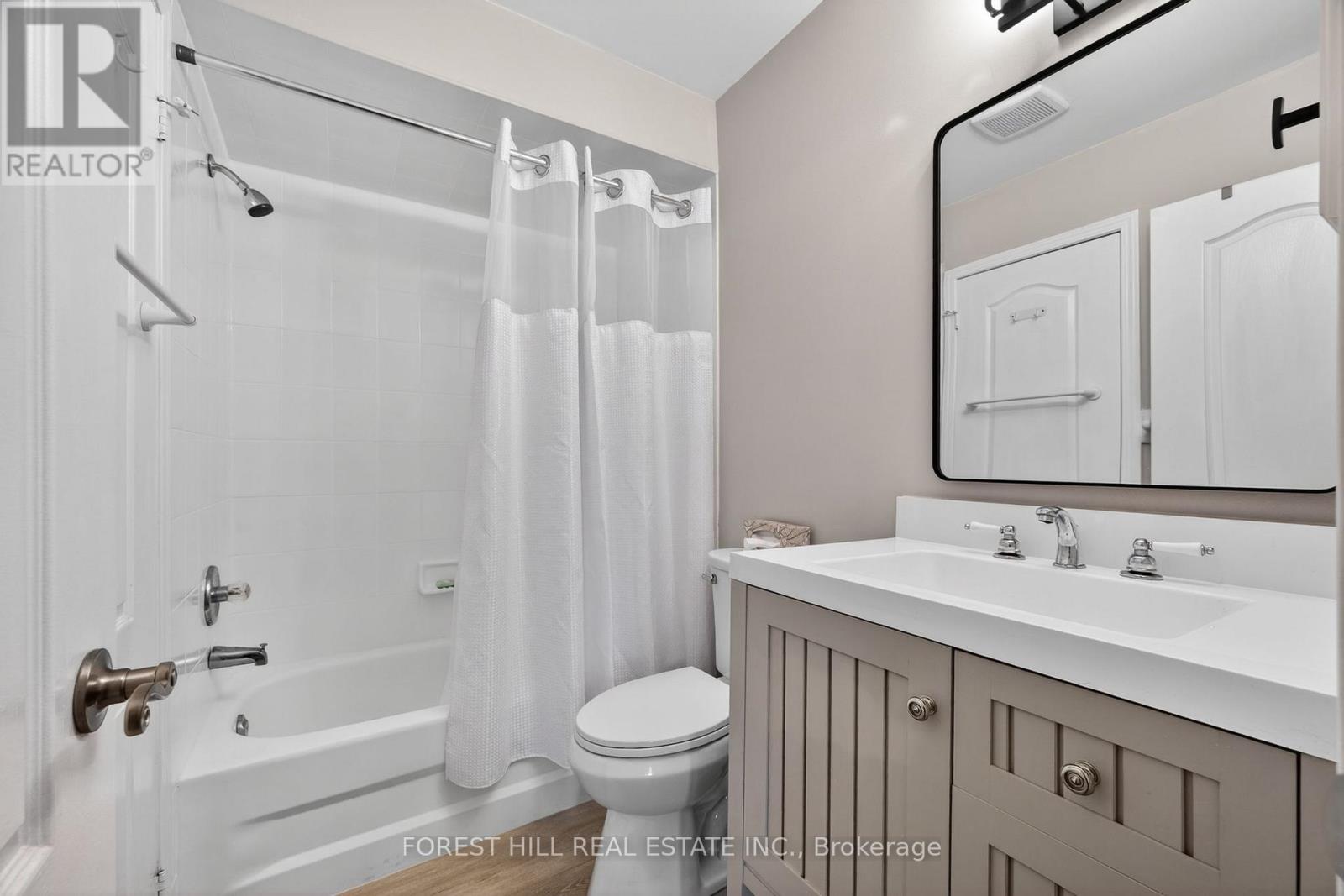 4 - 667 Macnab Gate, Newmarket, Ontario  L3Y 8S5 - Photo 15 - N13123882