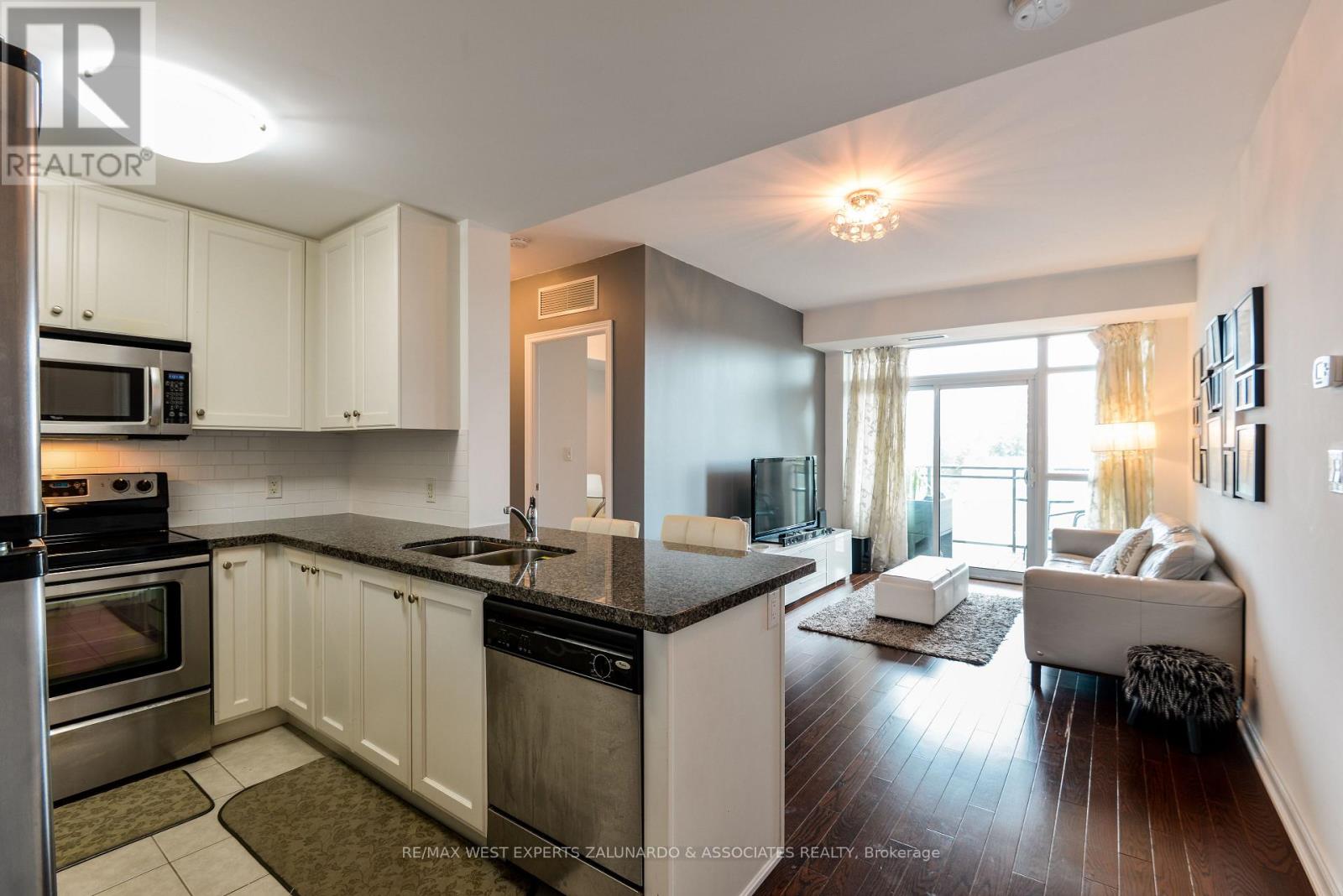425 - 281 Woodbridge Avenue, Vaughan, Ontario  L4L 0C6 - Photo 6 - N13124062