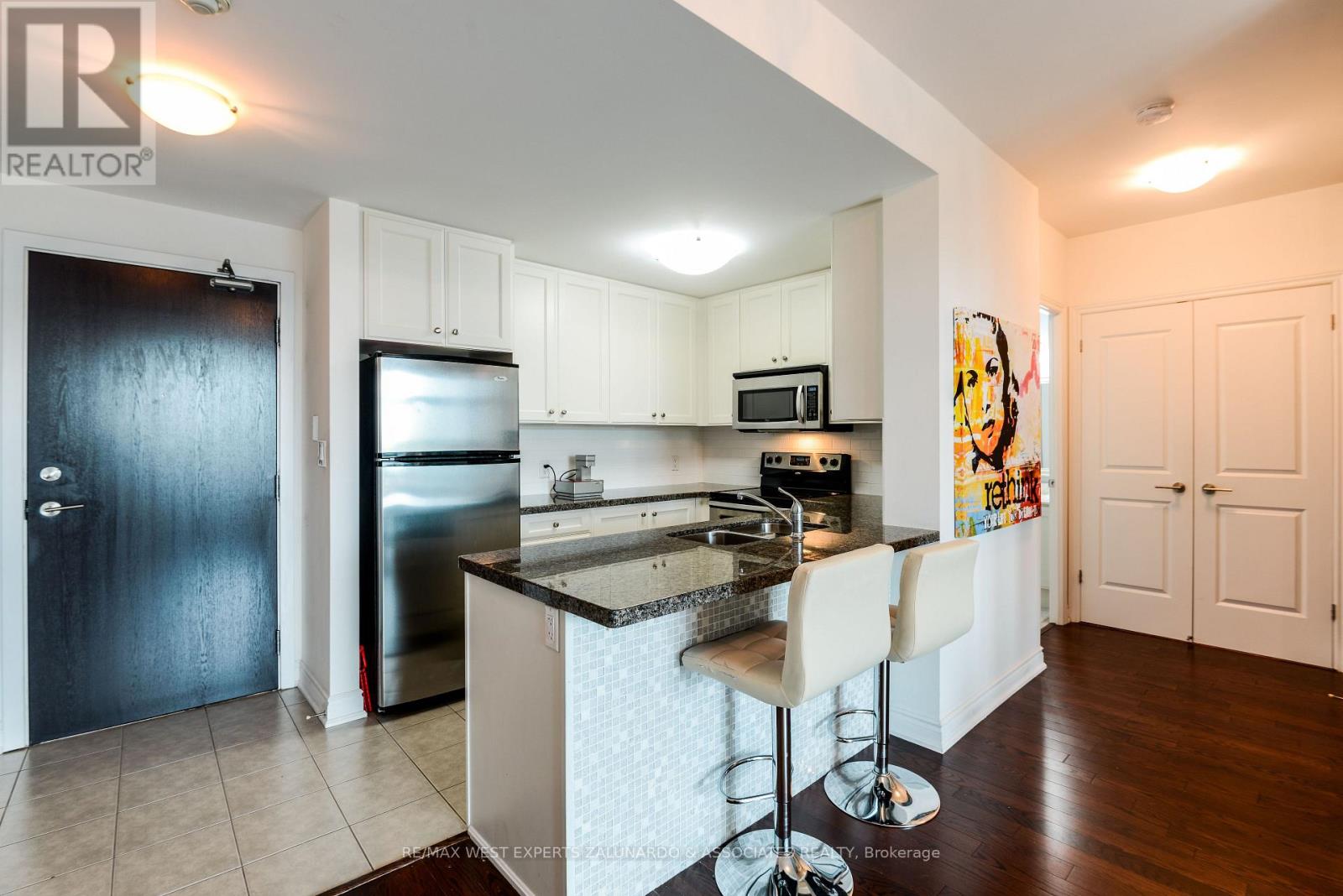425 - 281 Woodbridge Avenue, Vaughan, Ontario  L4L 0C6 - Photo 8 - N13124062