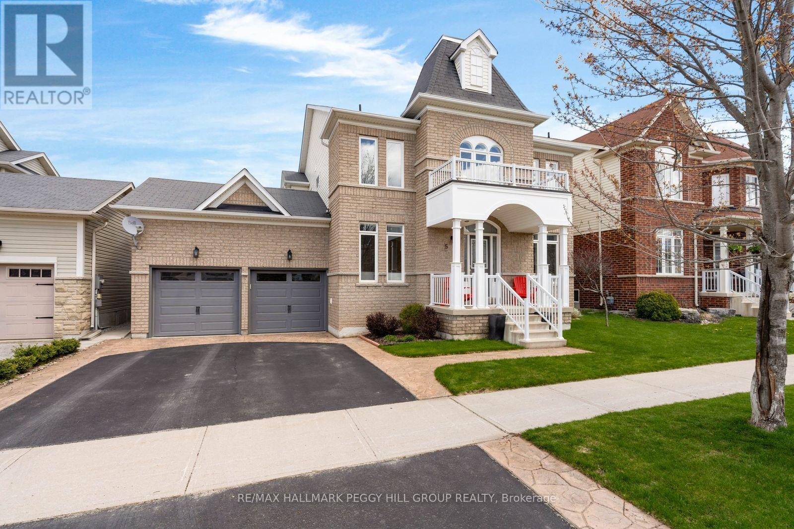 5 Magna Carta Road, Barrie, Ontario  L4M 7H9 - Photo 2 - S13123874