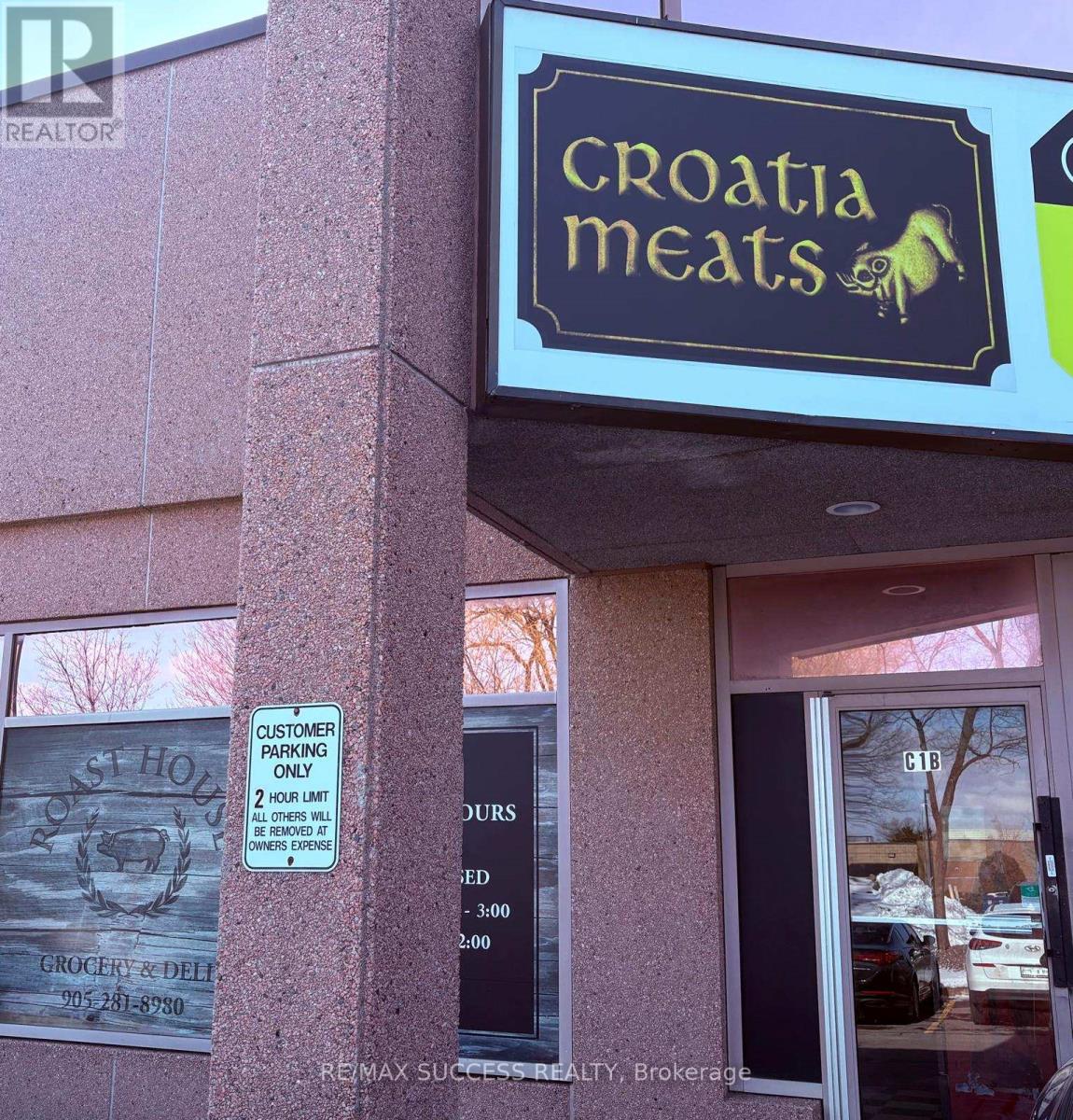 918 DUNDAS STREET E, Mississauga, Ontario