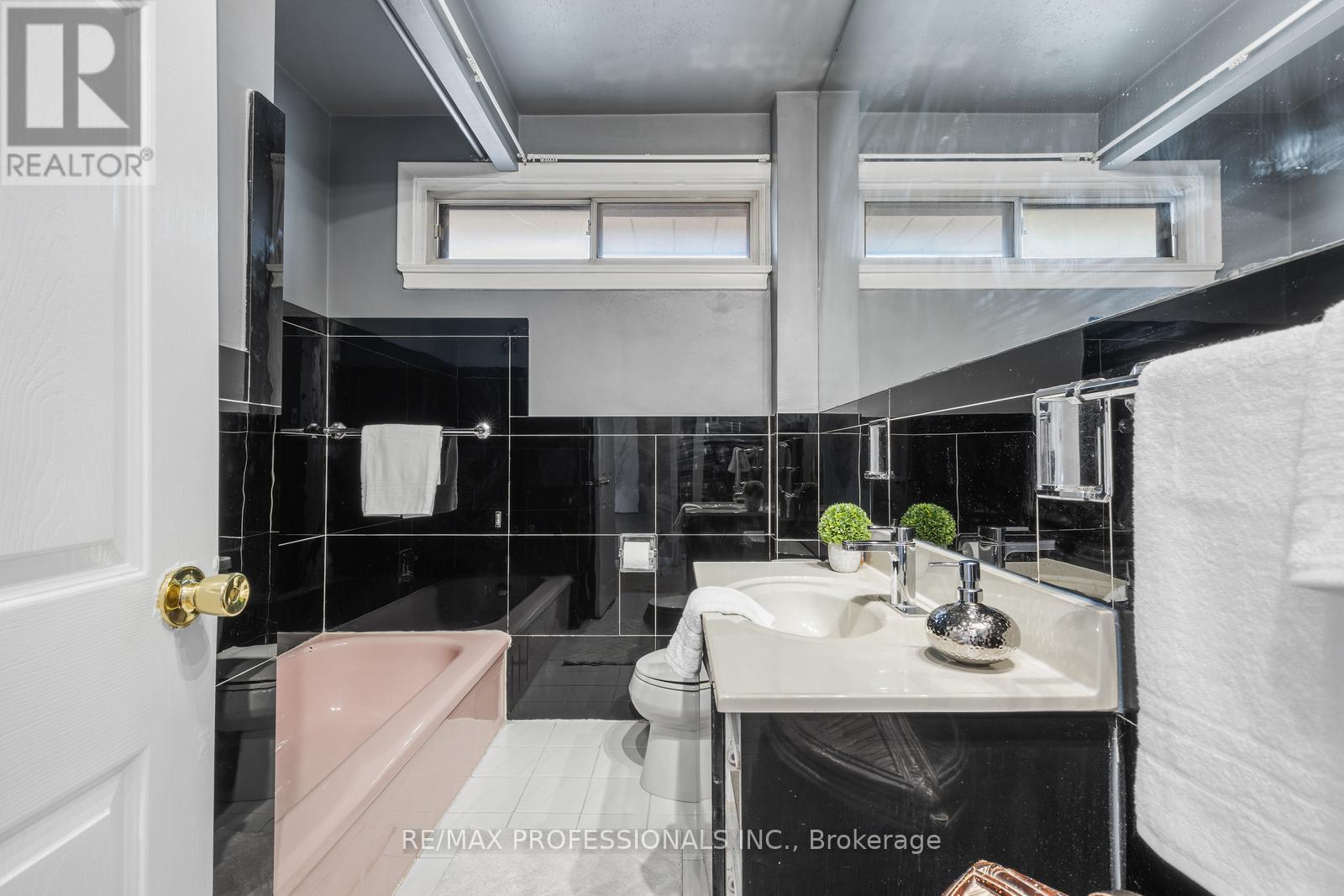 73 Coney Road, Toronto, Ontario  M8Z 2K7 - Photo 21 - W13123988