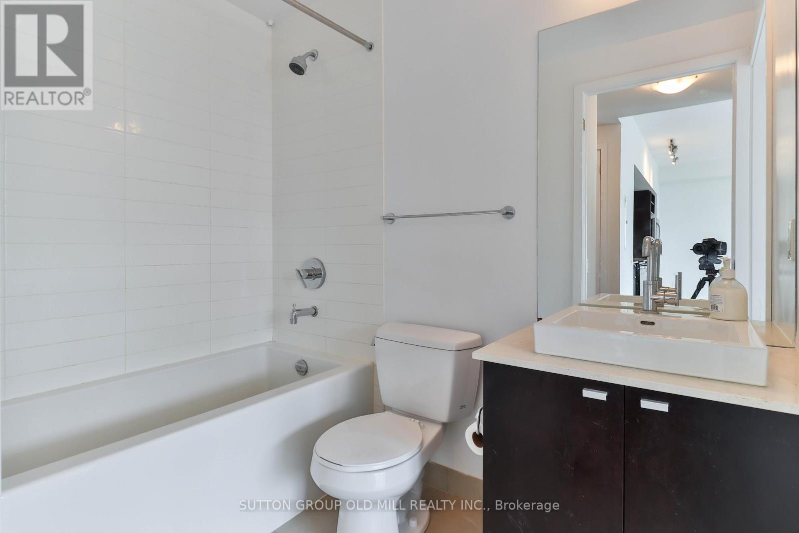2516 - 105 The Queensway, Toronto, Ontario  M6S 5B5 - Photo 13 - W13123994