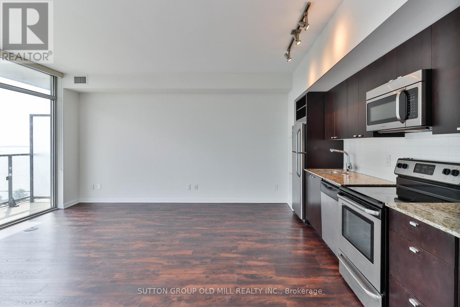 2516 - 105 The Queensway, Toronto, Ontario  M6S 5B5 - Photo 4 - W13123994