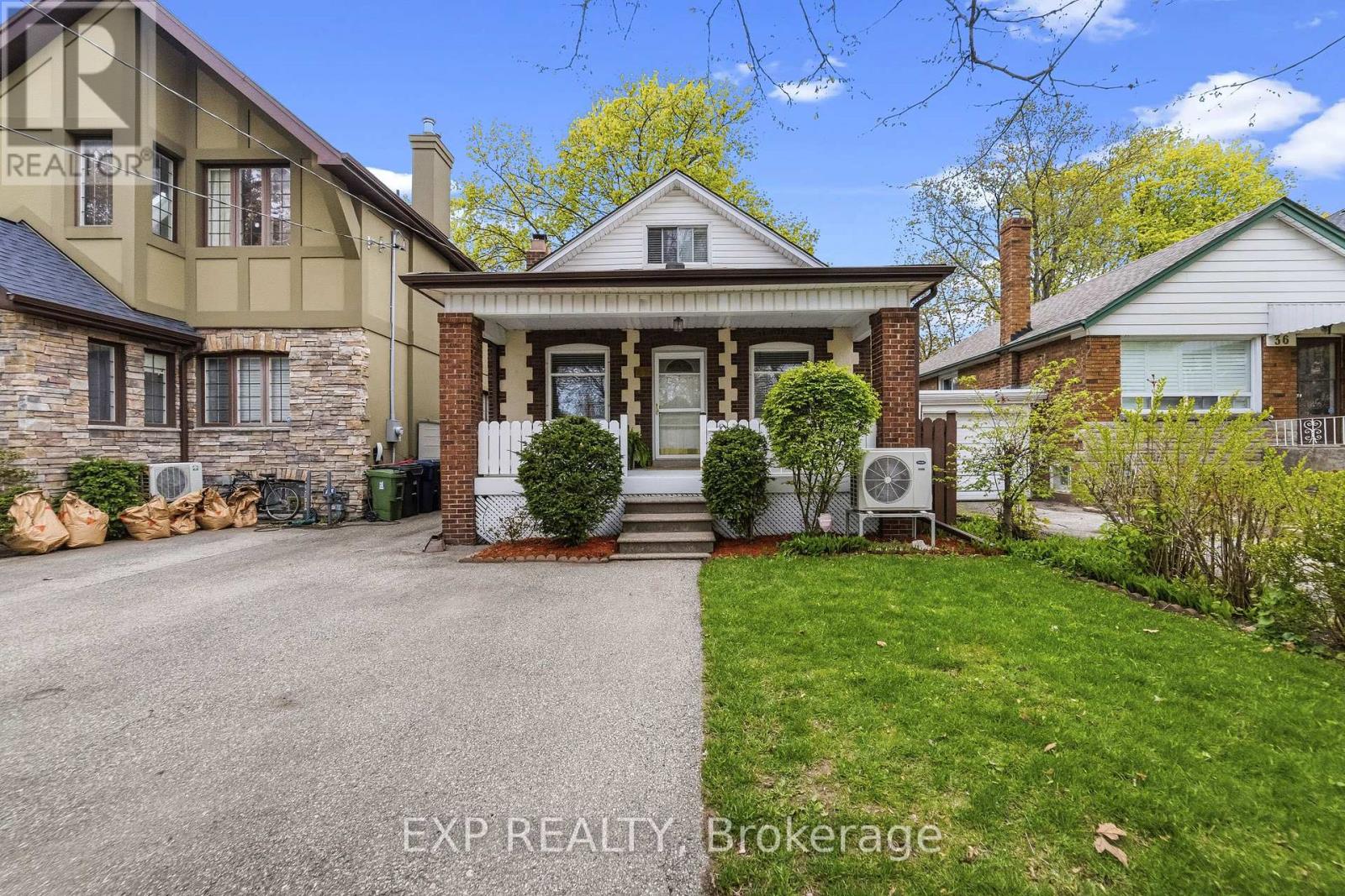 42 CLISSOLD ROAD N, Toronto, Ontario
