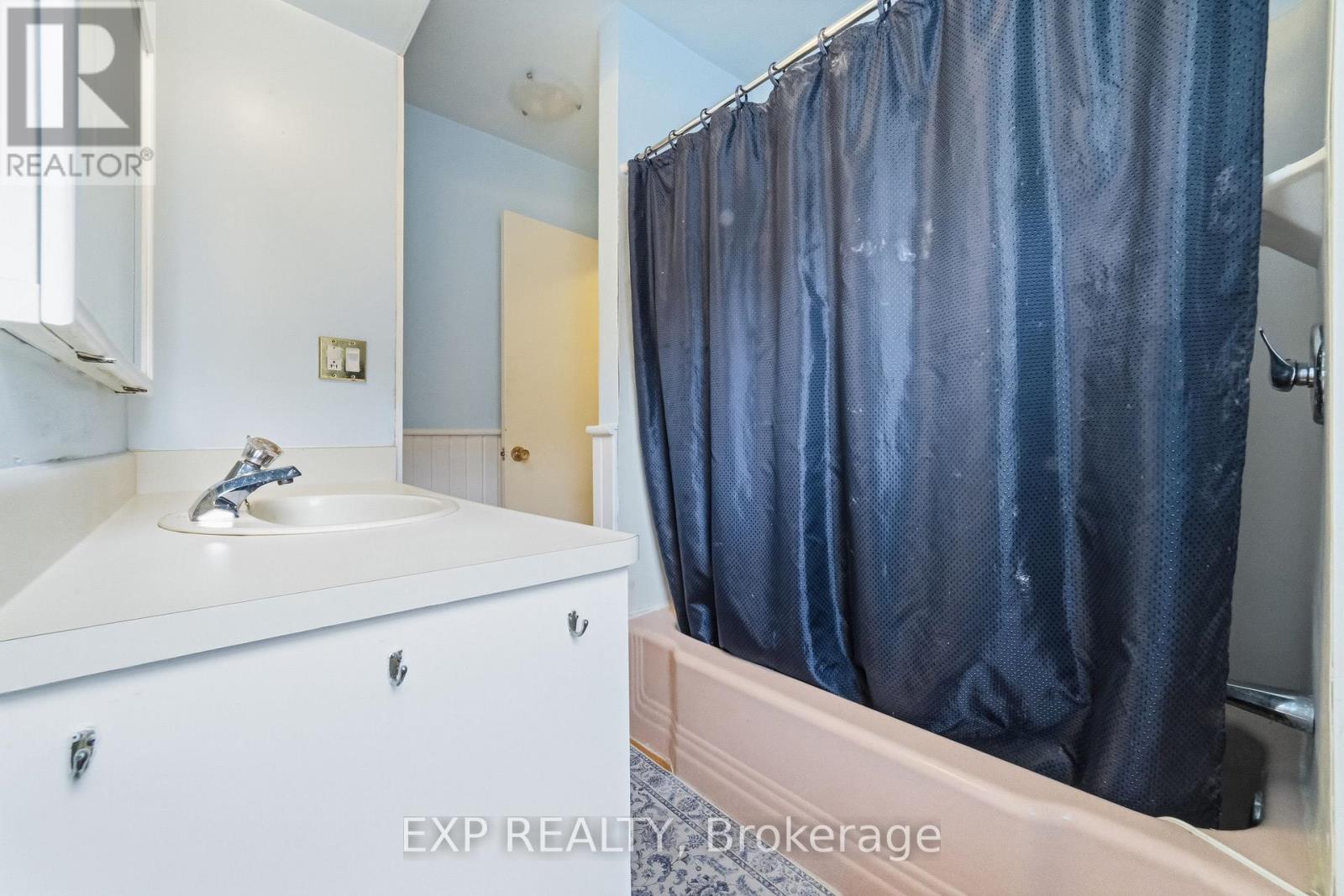 42 Clissold Road N, Toronto, Ontario  M8Z 4T5 - Photo 14 - W13124036