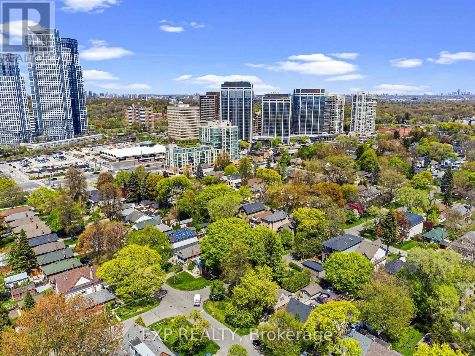 42 Clissold Road N, Toronto, Ontario  M8Z 4T5 - Photo 2 - W13124036
