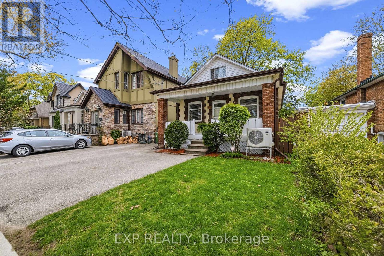 42 Clissold Road N, Toronto, Ontario  M8Z 4T5 - Photo 3 - W13124036
