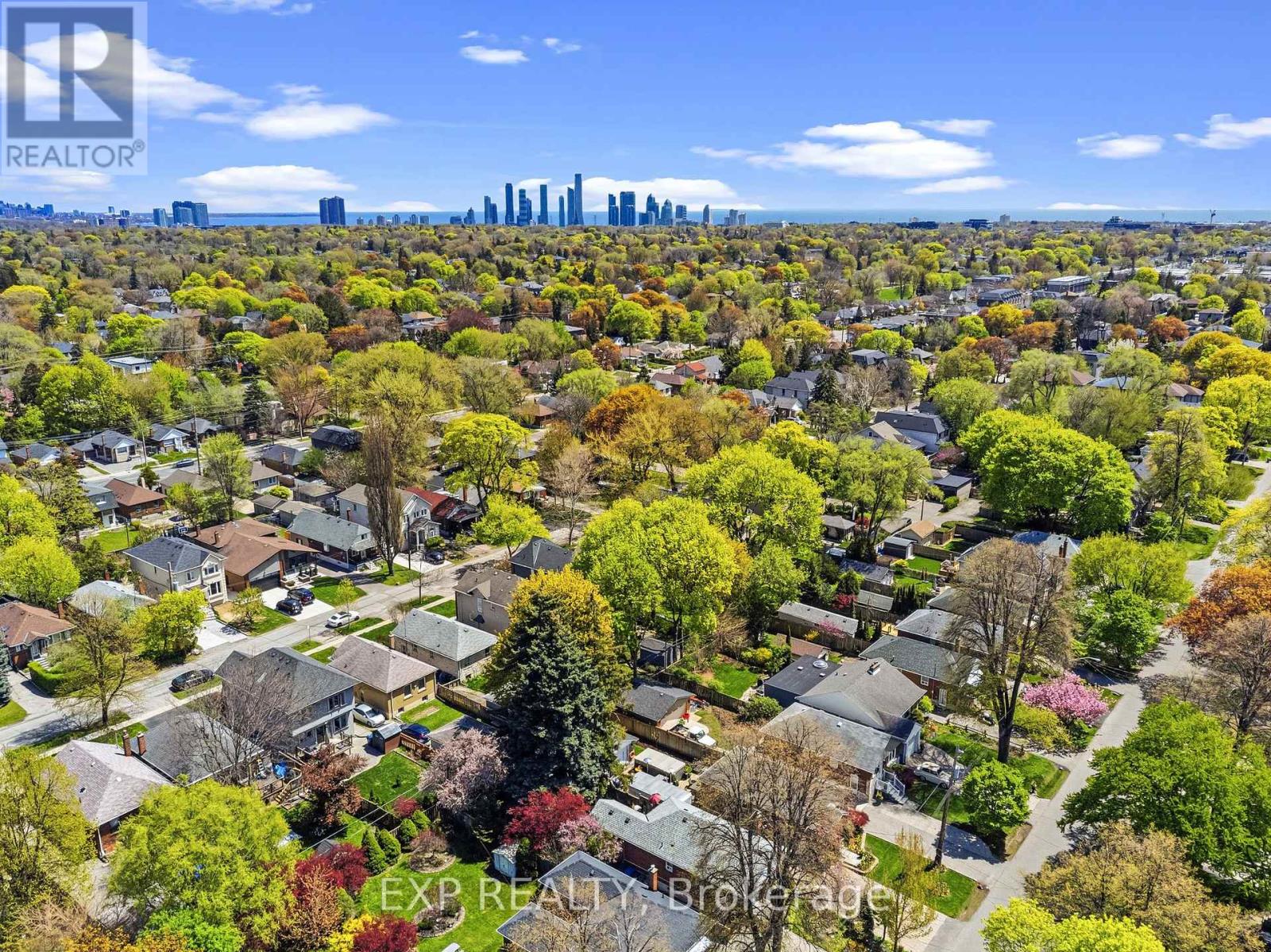 42 Clissold Road N, Toronto, Ontario  M8Z 4T5 - Photo 38 - W13124036