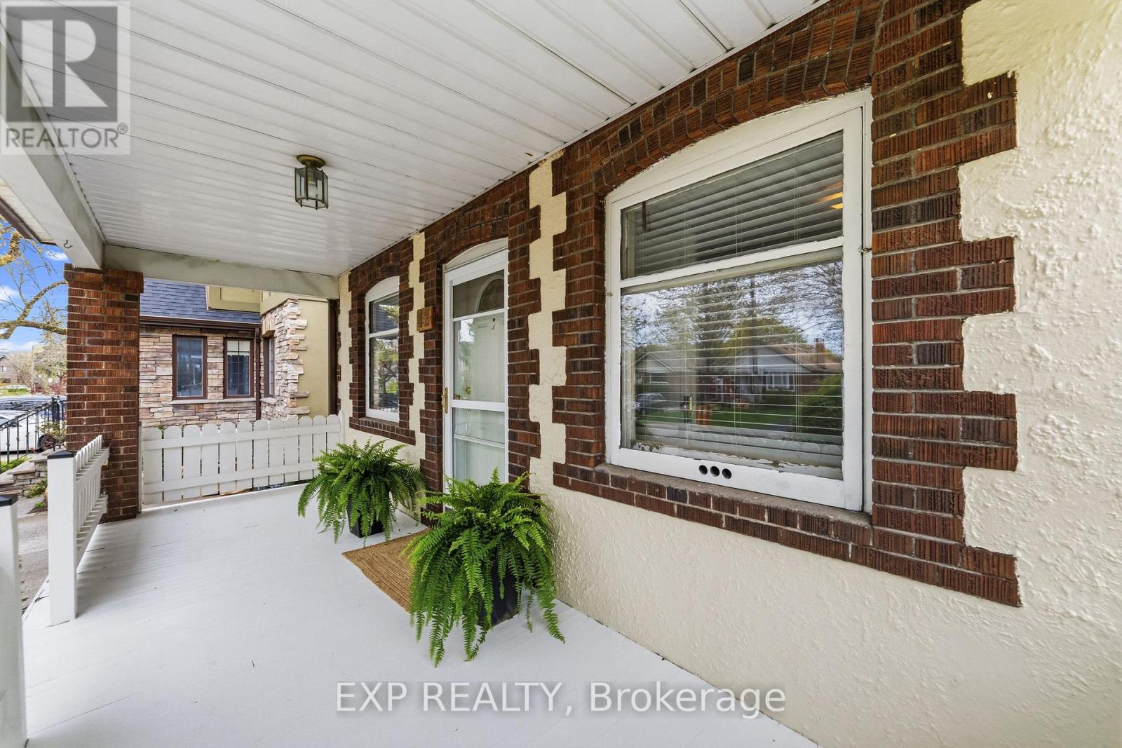 42 Clissold Road N, Toronto, Ontario  M8Z 4T5 - Photo 5 - W13124036