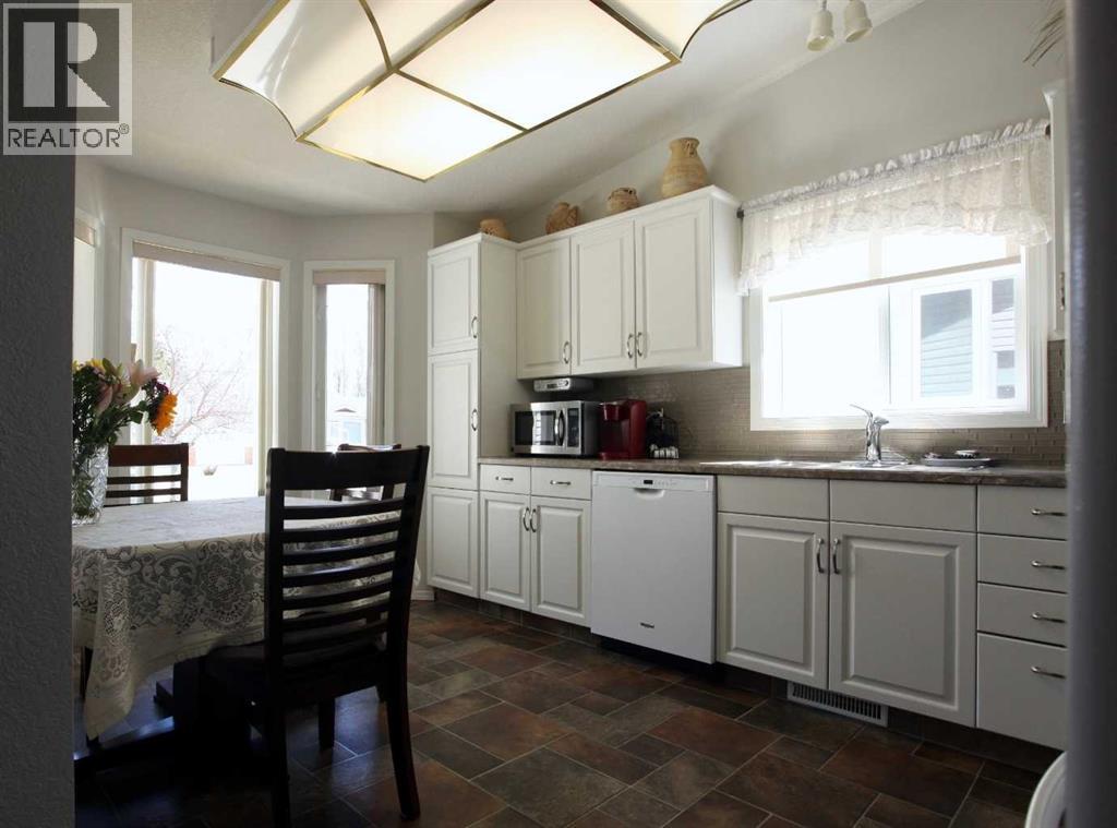 15, 180 Park Drive, Whitecourt, Alberta  T7S 1S5 - Photo 4 - A2310071
