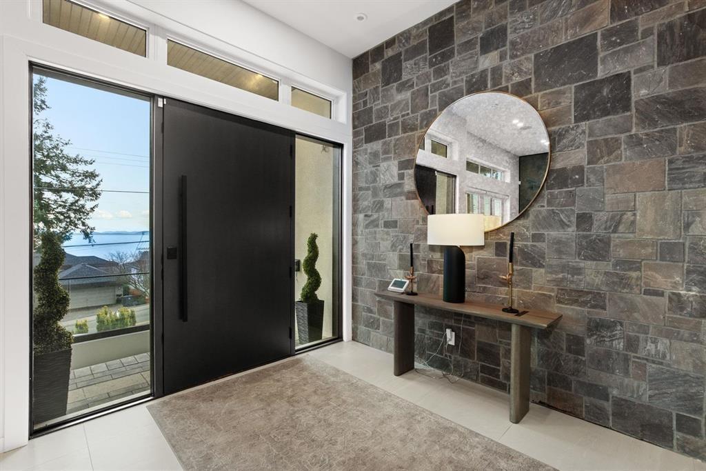 13169 Marine Drive, Surrey, British Columbia  V4A 1E6 - Photo 4 - R3114891