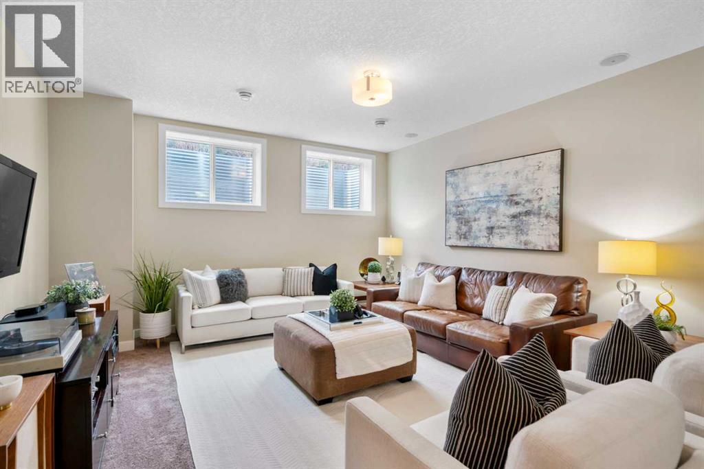 25 Fireside Landing, Cochrane, Alberta  T4C 0V9 - Photo 37 - A2285252