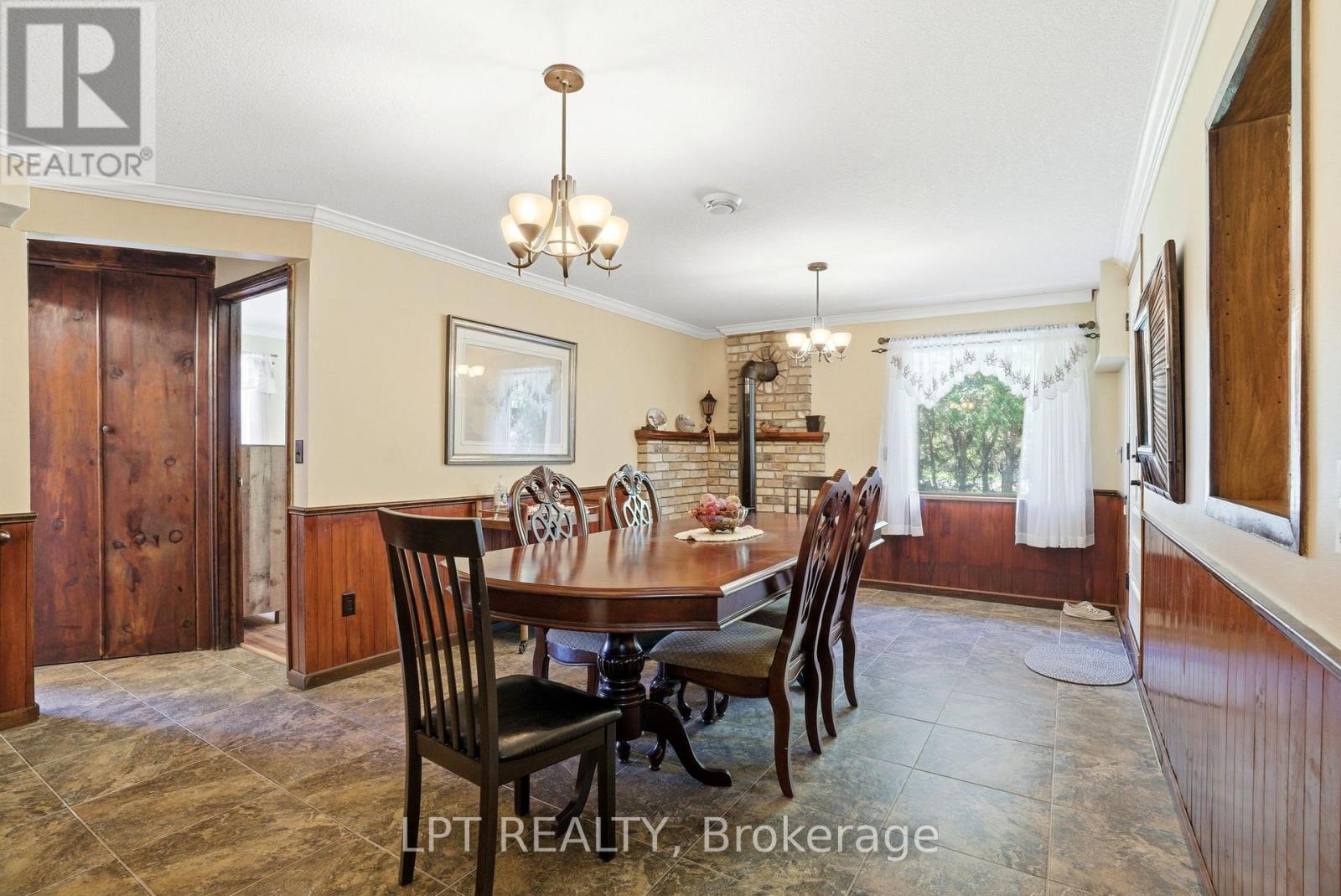 9996 Huron Street, Lambton Shores, Ontario  N0M 2L0 - Photo 13 - X13124180