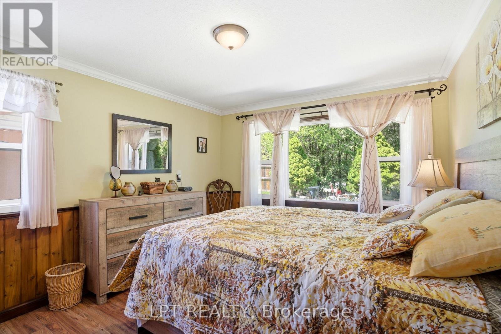 9996 Huron Street, Lambton Shores, Ontario  N0M 2L0 - Photo 15 - X13124180