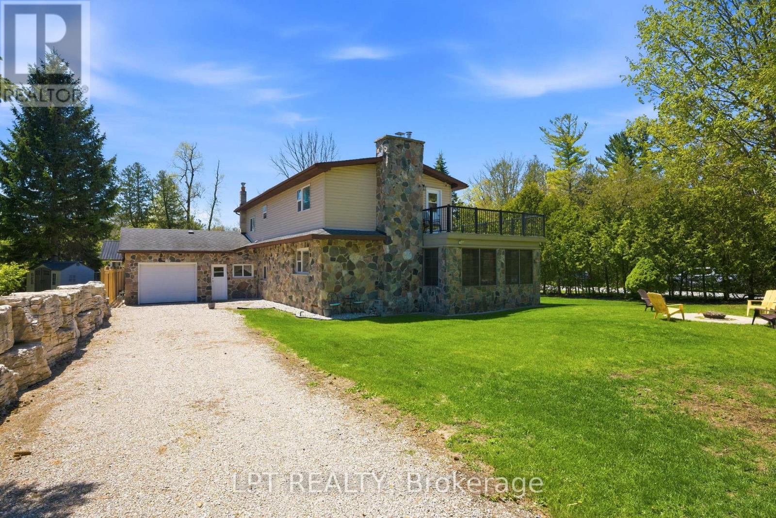 9996 Huron Street, Lambton Shores, Ontario  N0M 2L0 - Photo 2 - X13124180