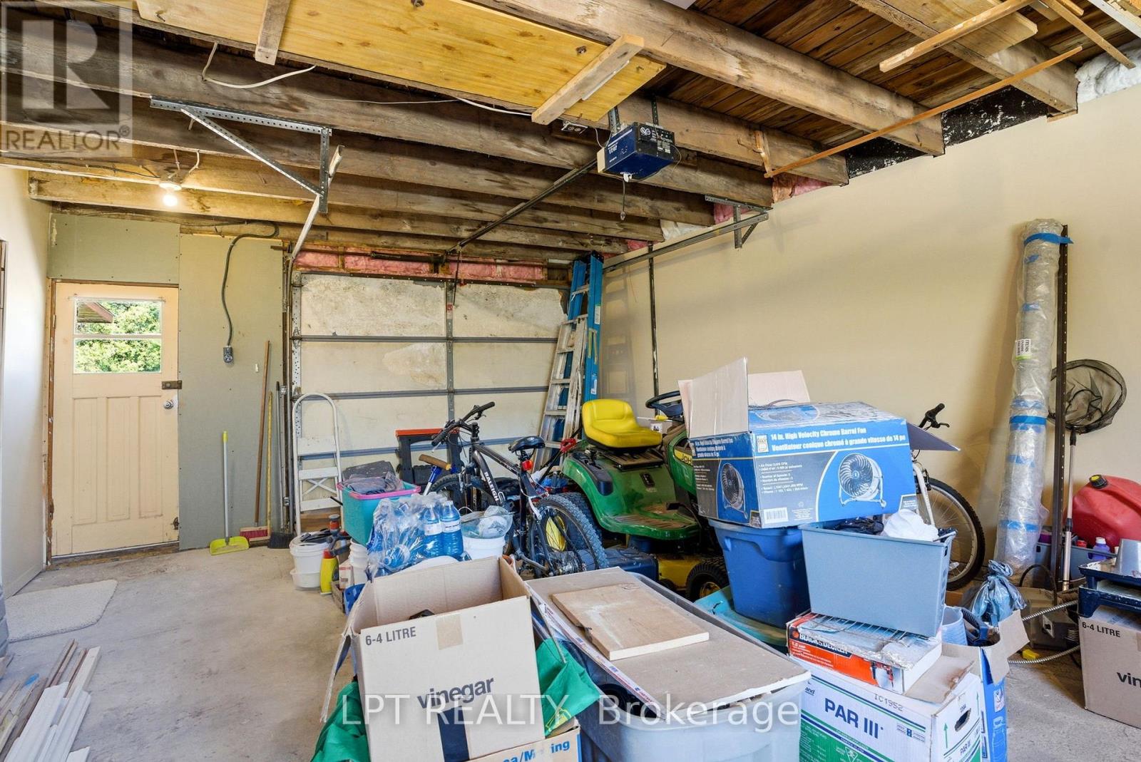 9996 Huron Street, Lambton Shores, Ontario  N0M 2L0 - Photo 31 - X13124180