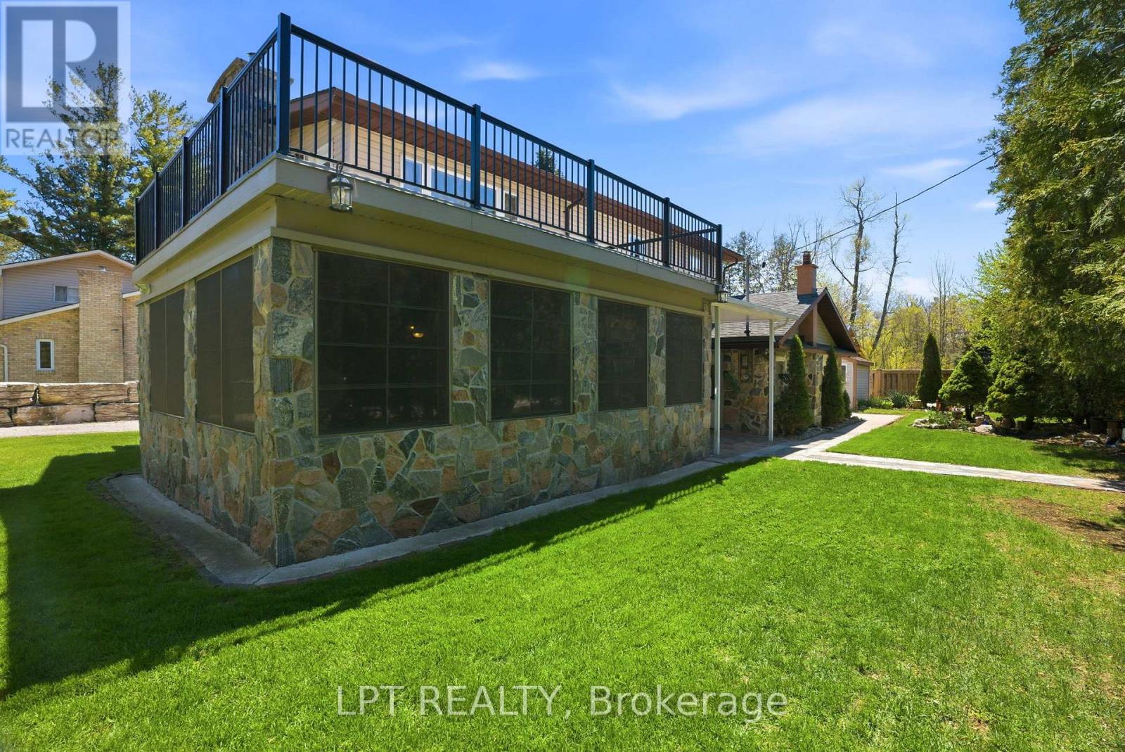 9996 Huron Street, Lambton Shores, Ontario  N0M 2L0 - Photo 7 - X13124180