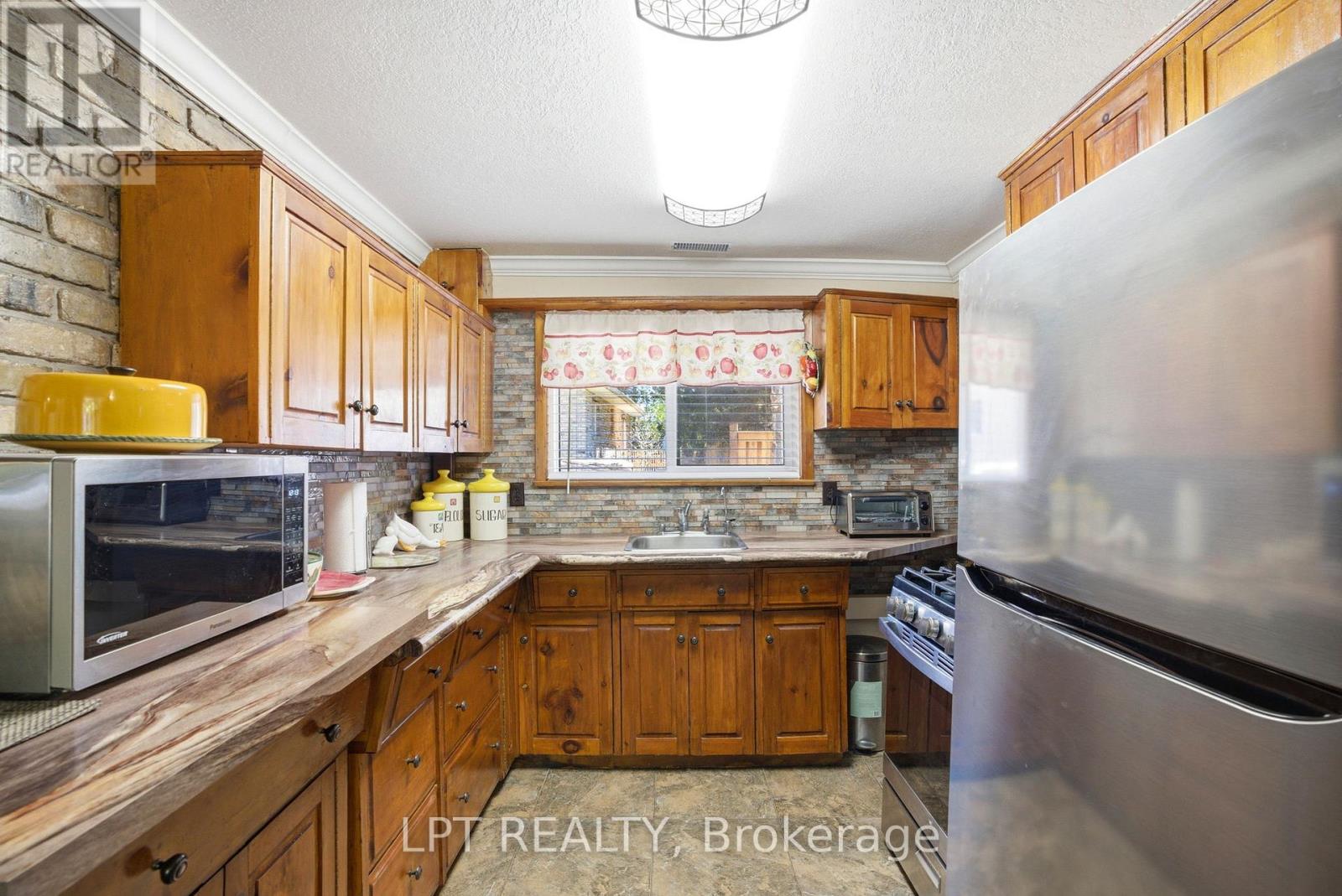 9996 Huron Street, Lambton Shores, Ontario  N0M 2L0 - Photo 8 - X13124180