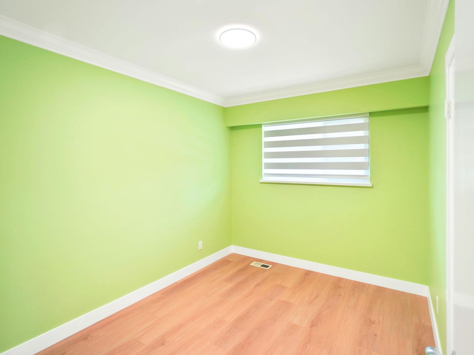 14935 Kew Drive, Surrey, British Columbia  V3R 4Y1 - Photo 13 - R3122833
